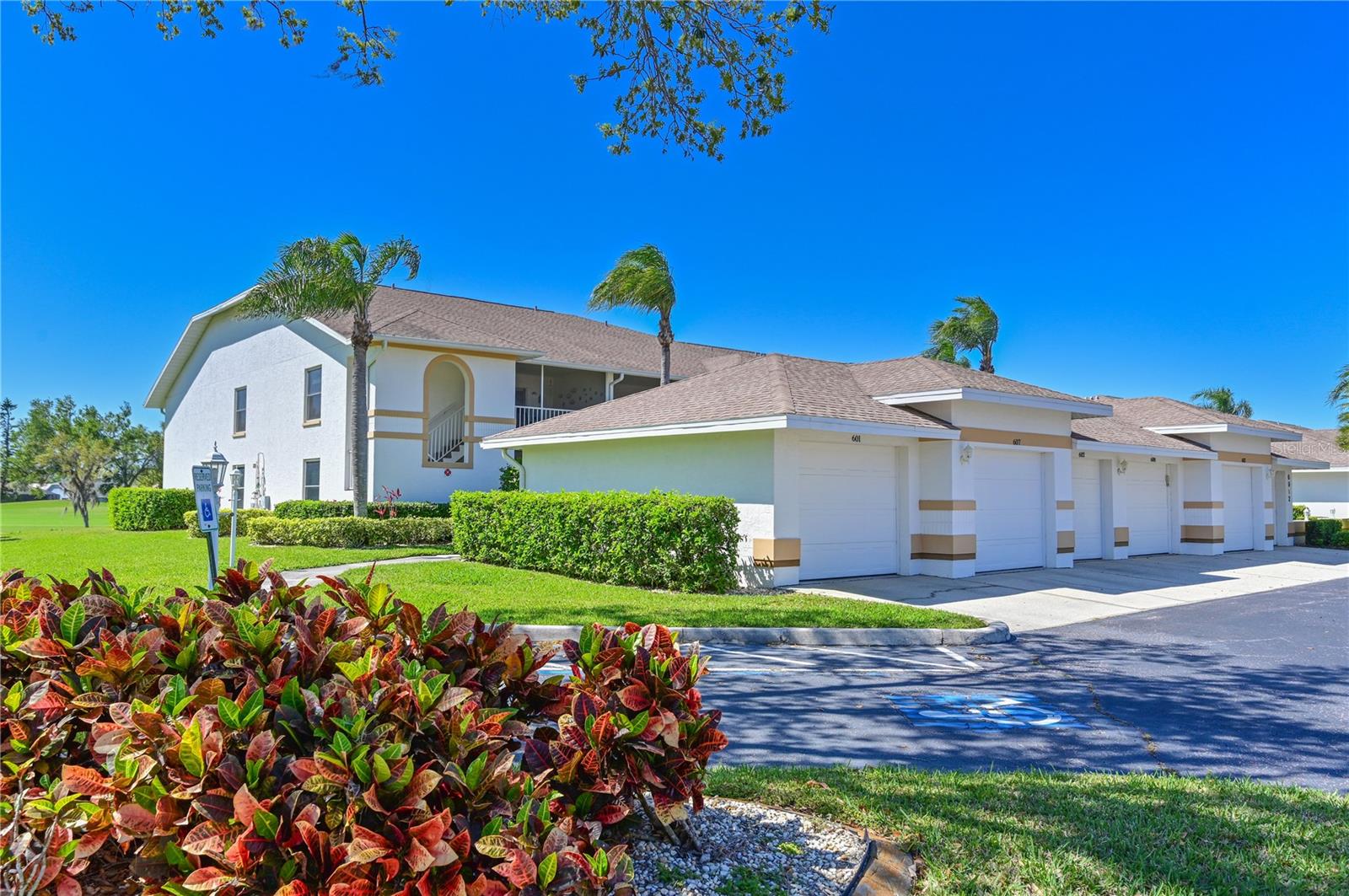 6912 DREWRYS BLF #608