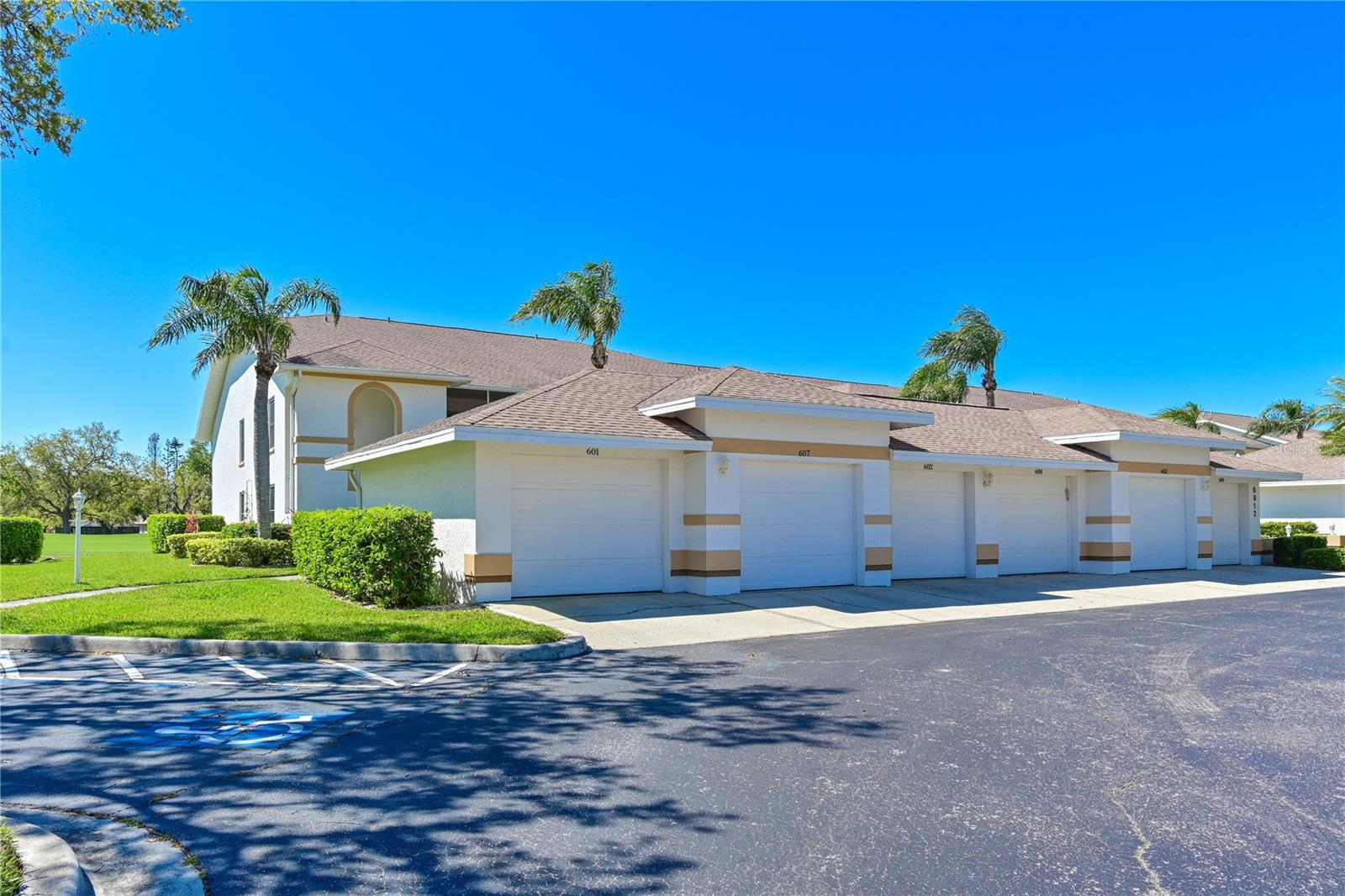 6912 DREWRYS BLF #608