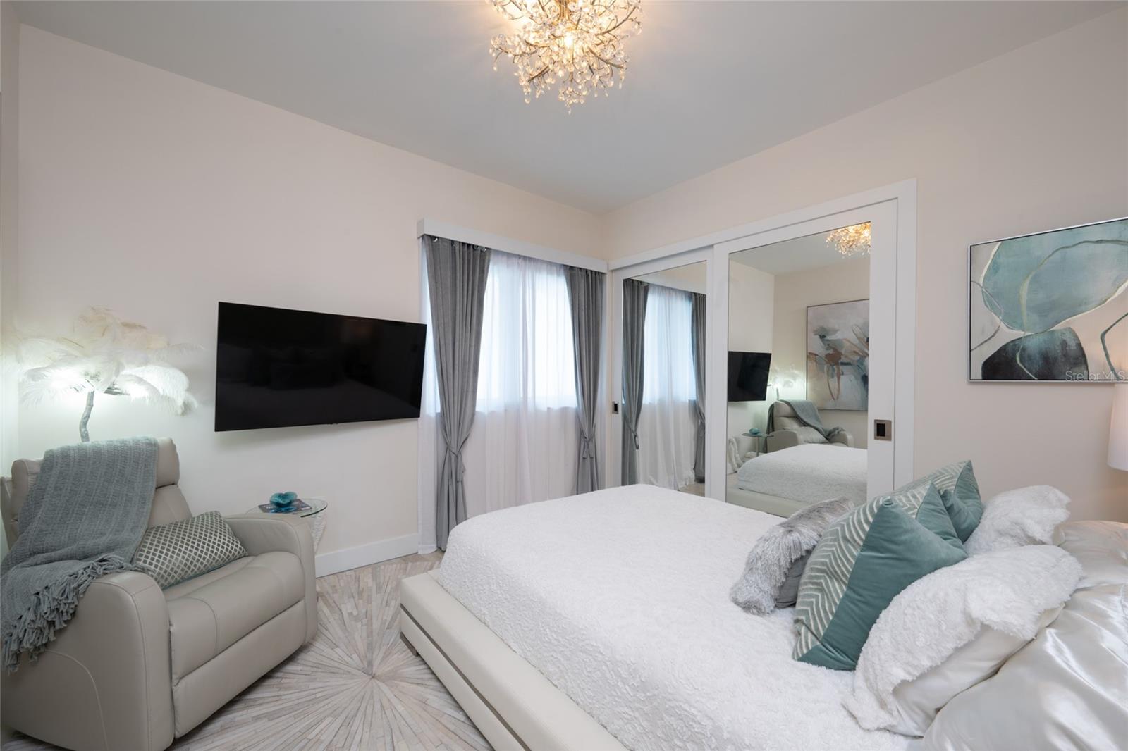 1155 N GULFSTREAM AVE #1607