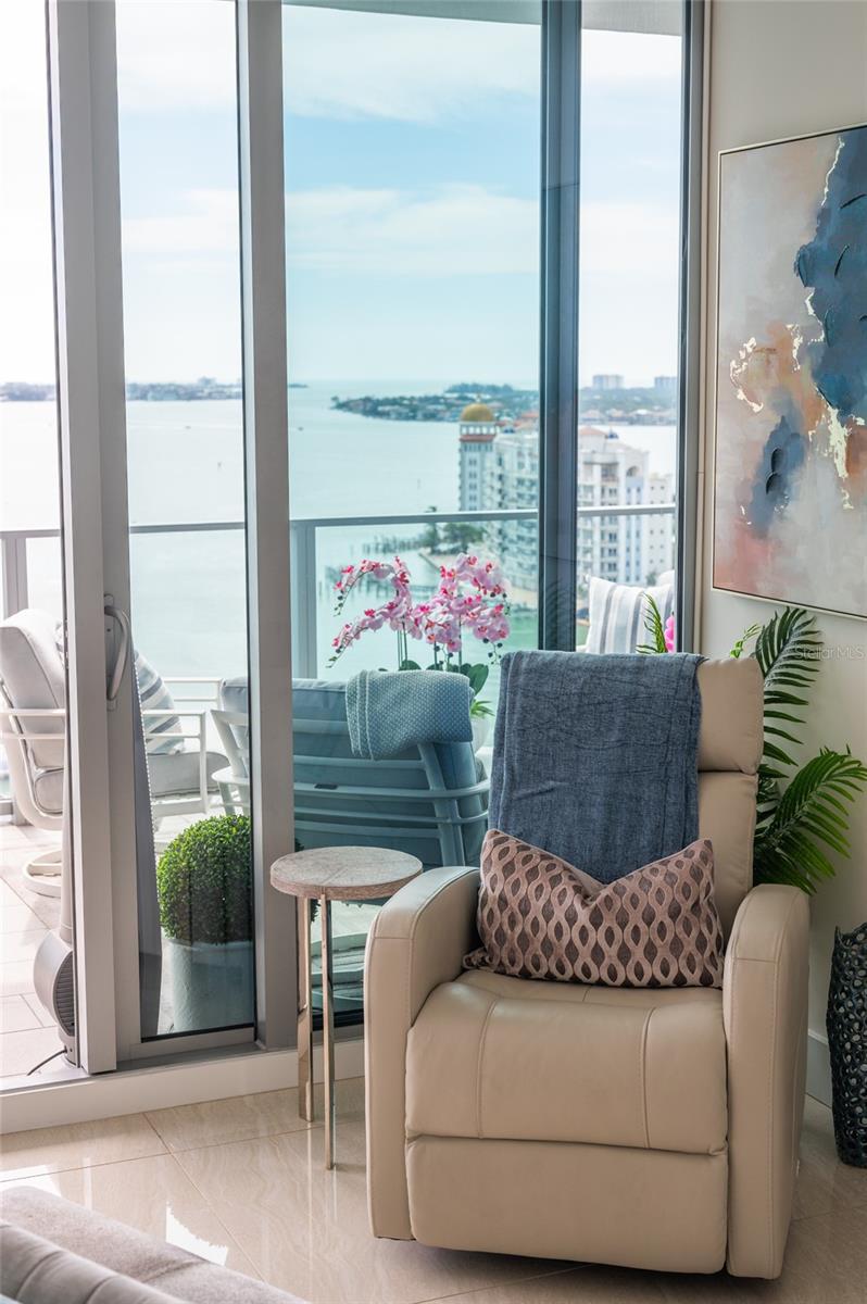 1155 N GULFSTREAM AVE #1607