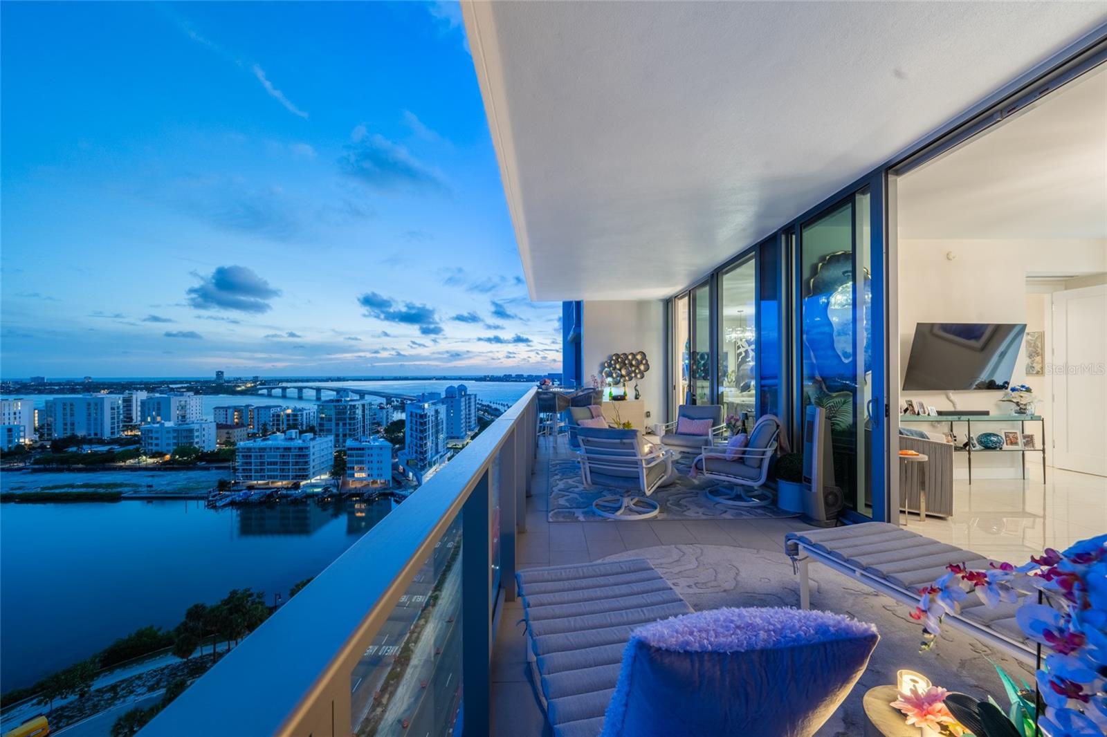 1155 N GULFSTREAM AVE #1607