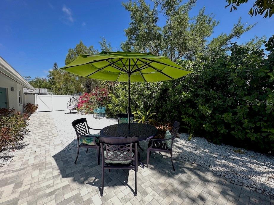 1920 MORRILL ST #Pineapple