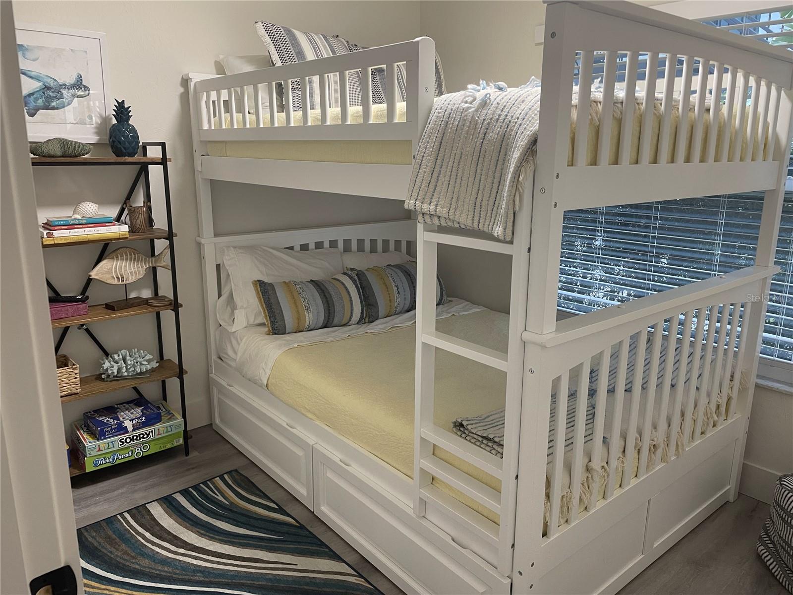 1920 MORRILL ST #Pineapple