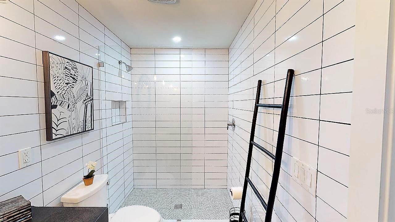 1920 MORRILL ST #Pineapple