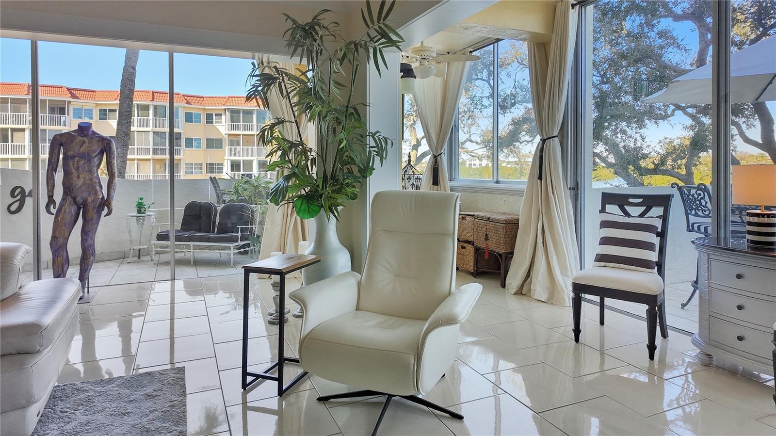 1355 S PORTOFINO DR #103