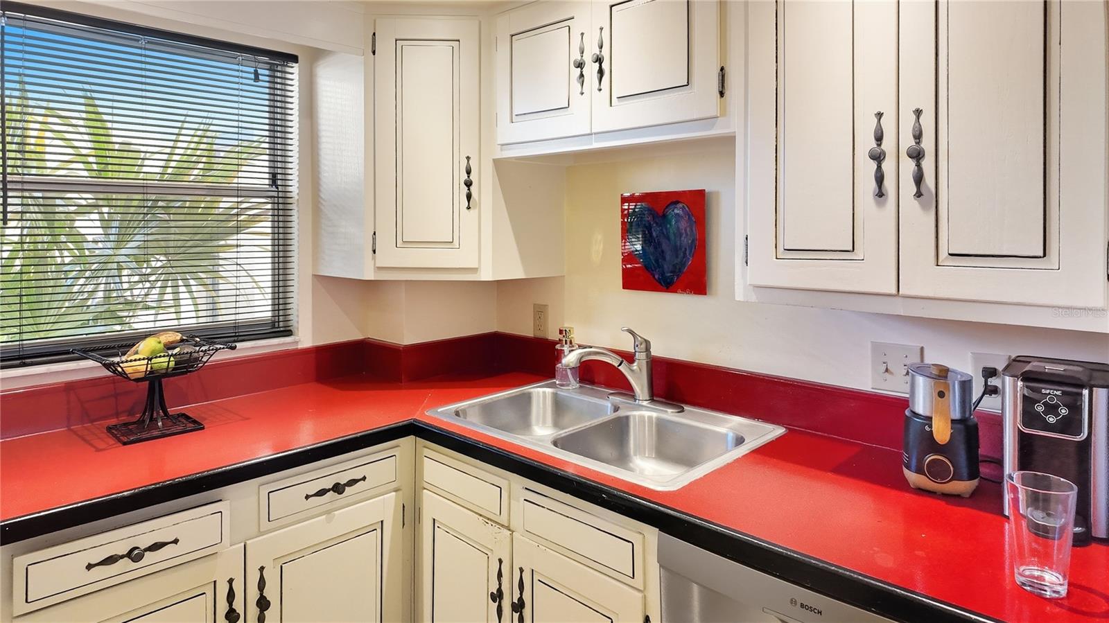 1355 S PORTOFINO DR #103