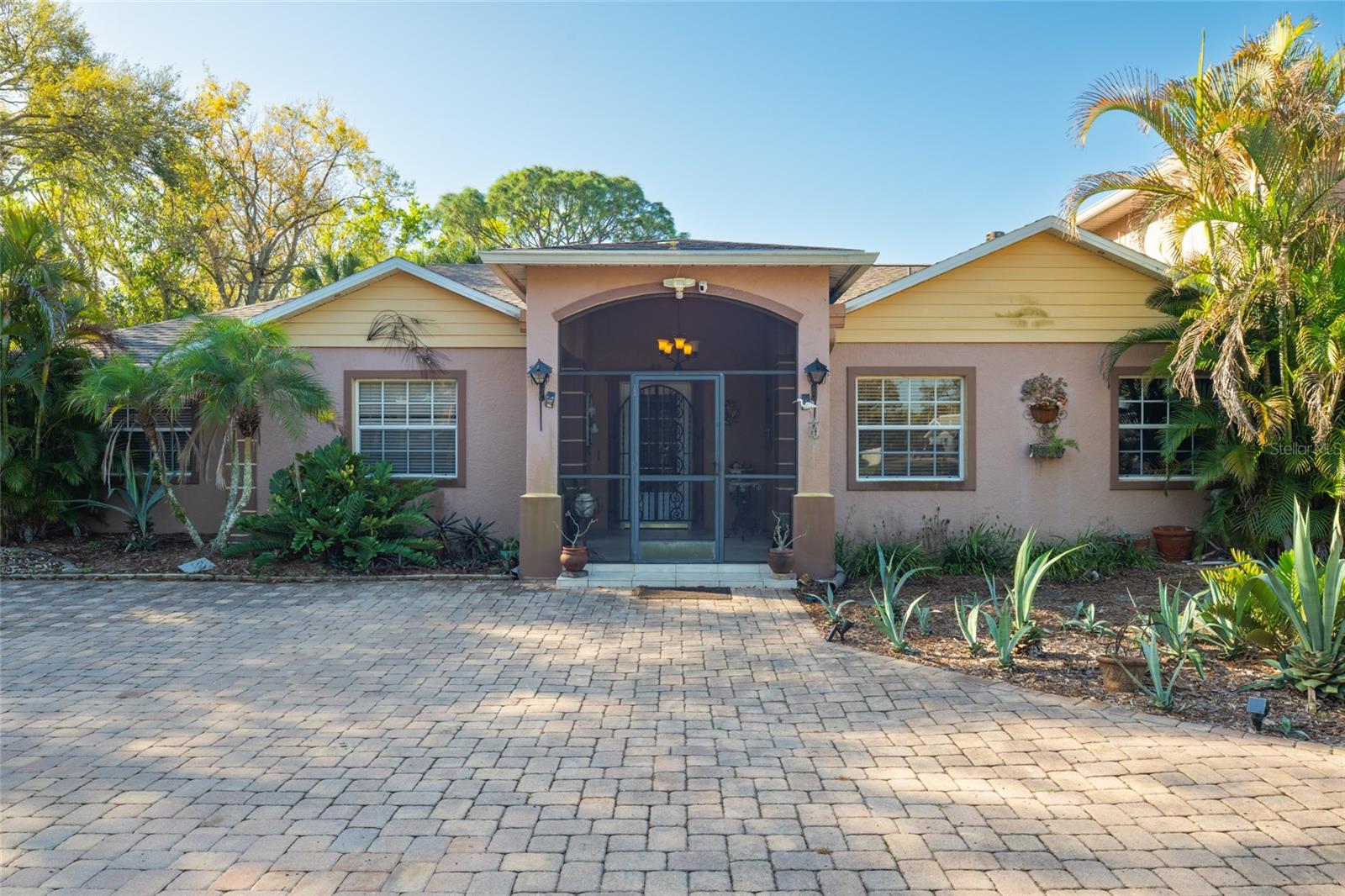 690 PERCHERON CIR