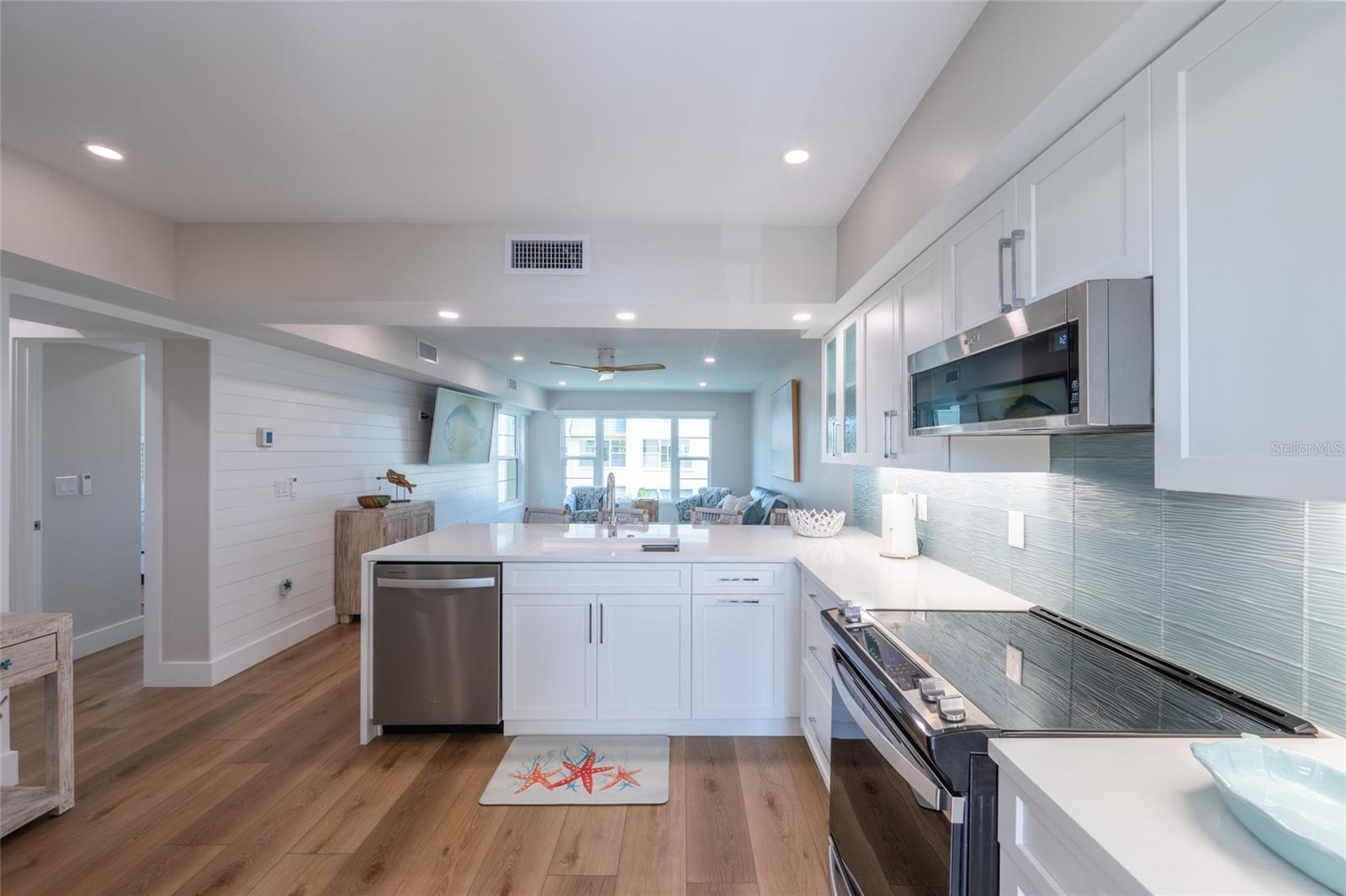 3804 GULF OF MEXICO DR #B305