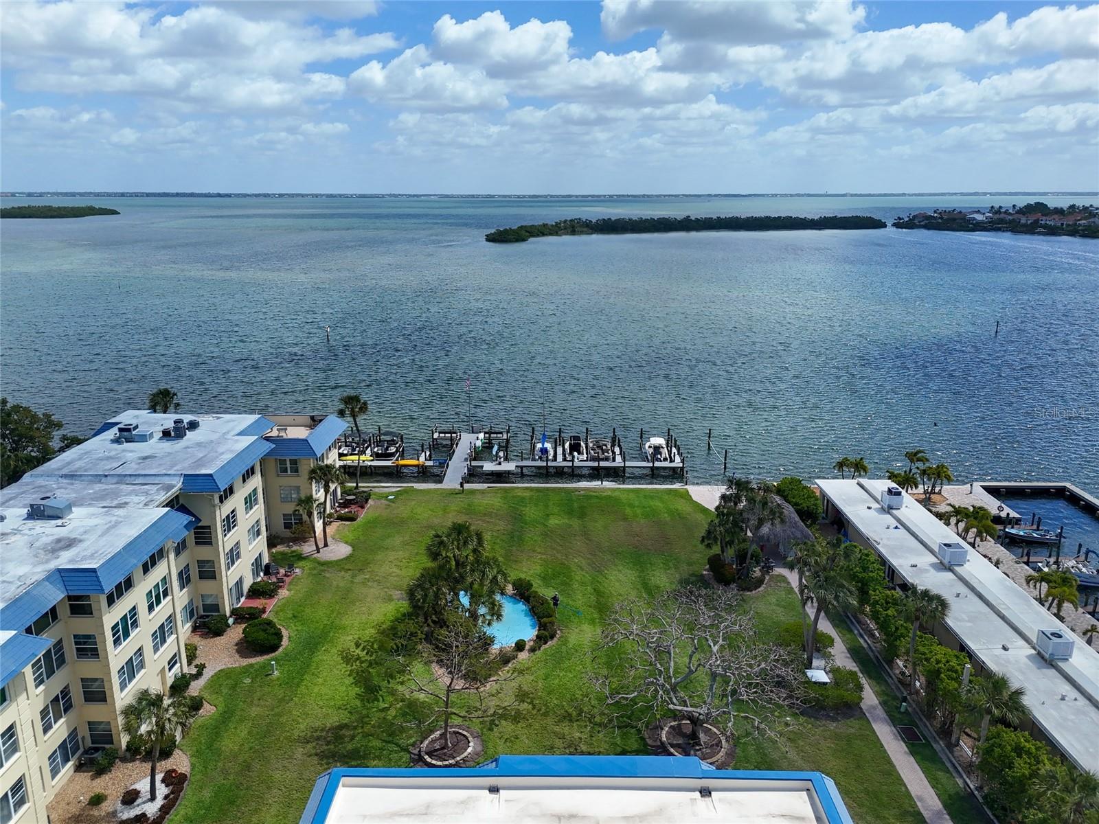 3804 GULF OF MEXICO DR #B305