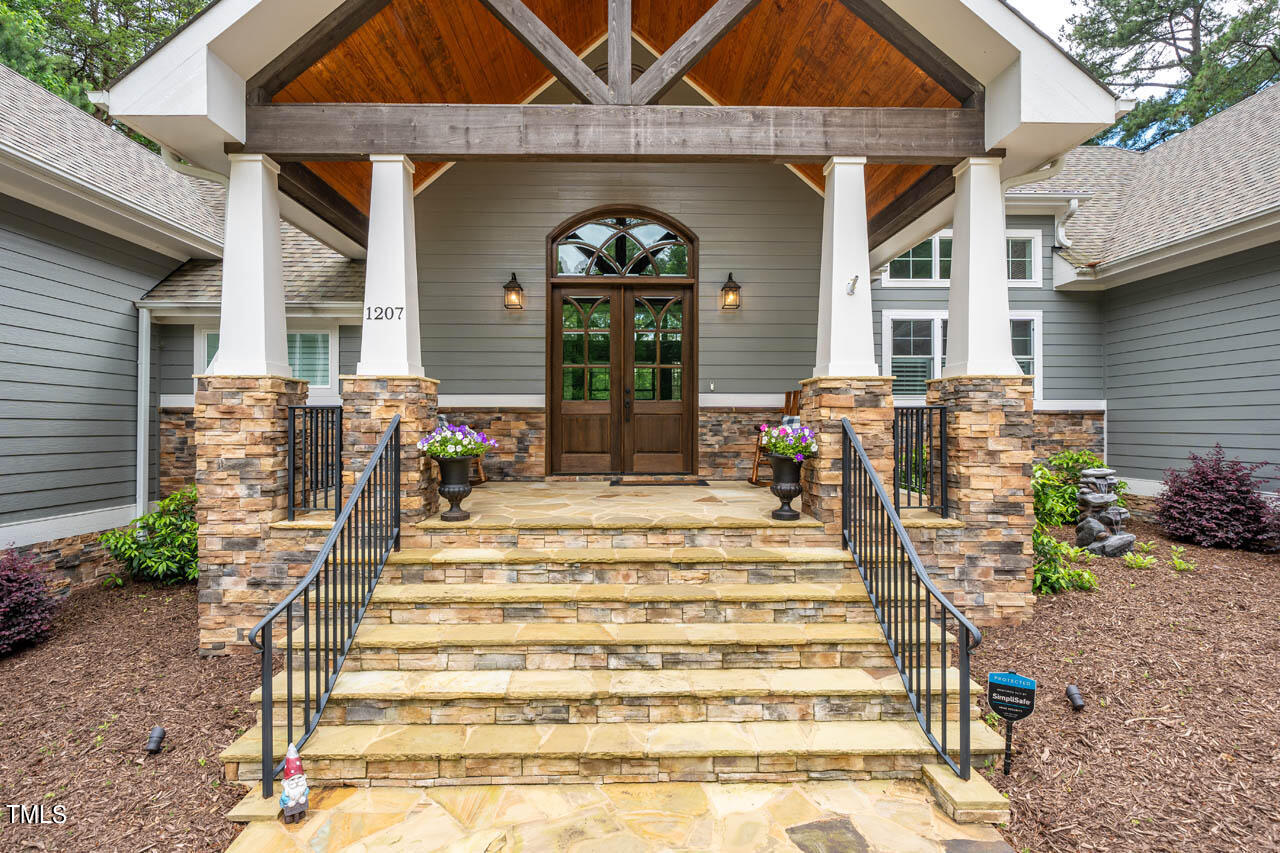 1207 Clearwater Farm Trail