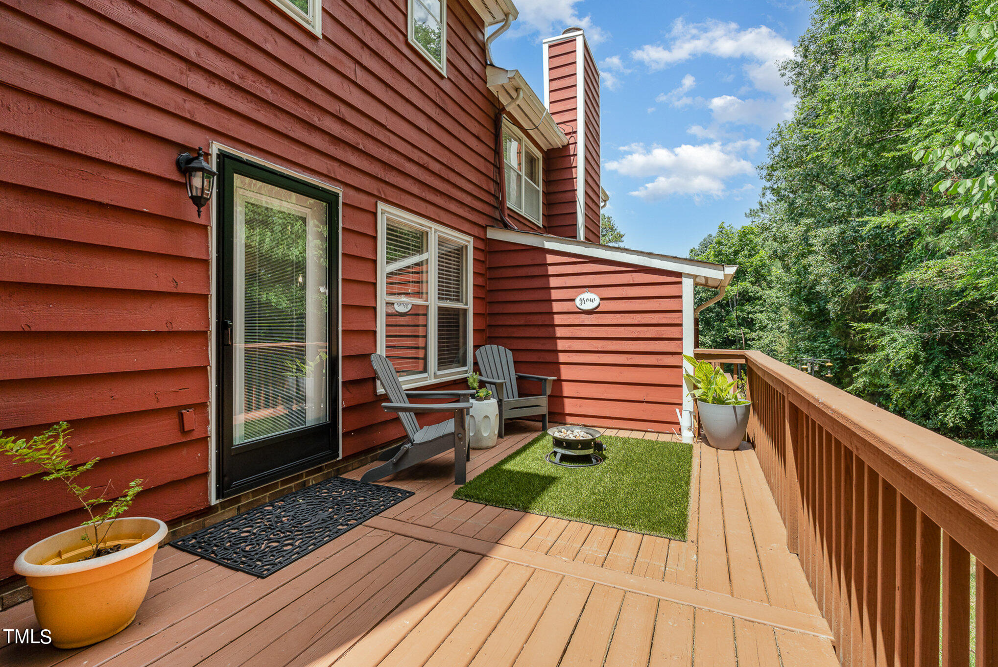106 Weathersfield Drive