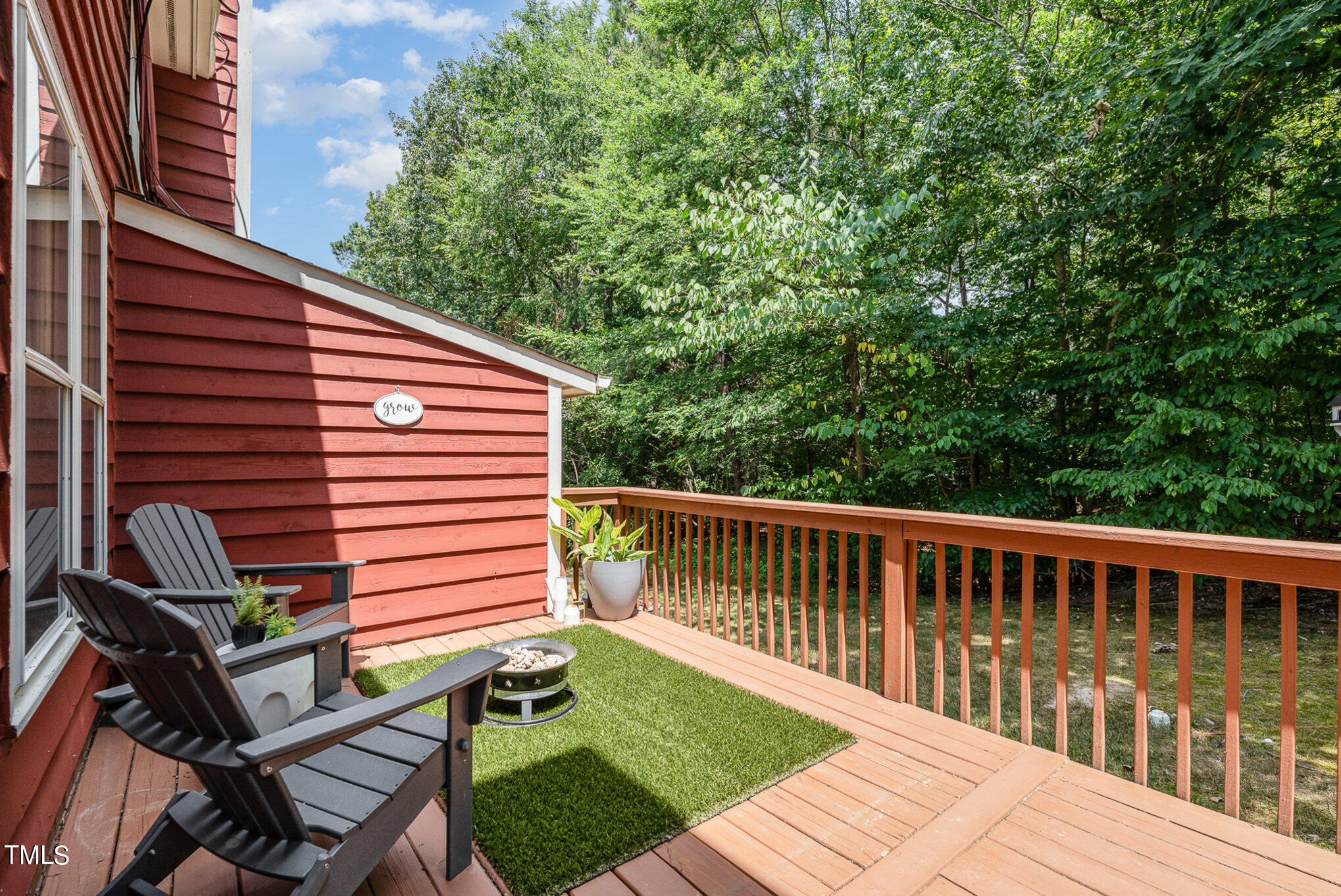 106 Weathersfield Drive