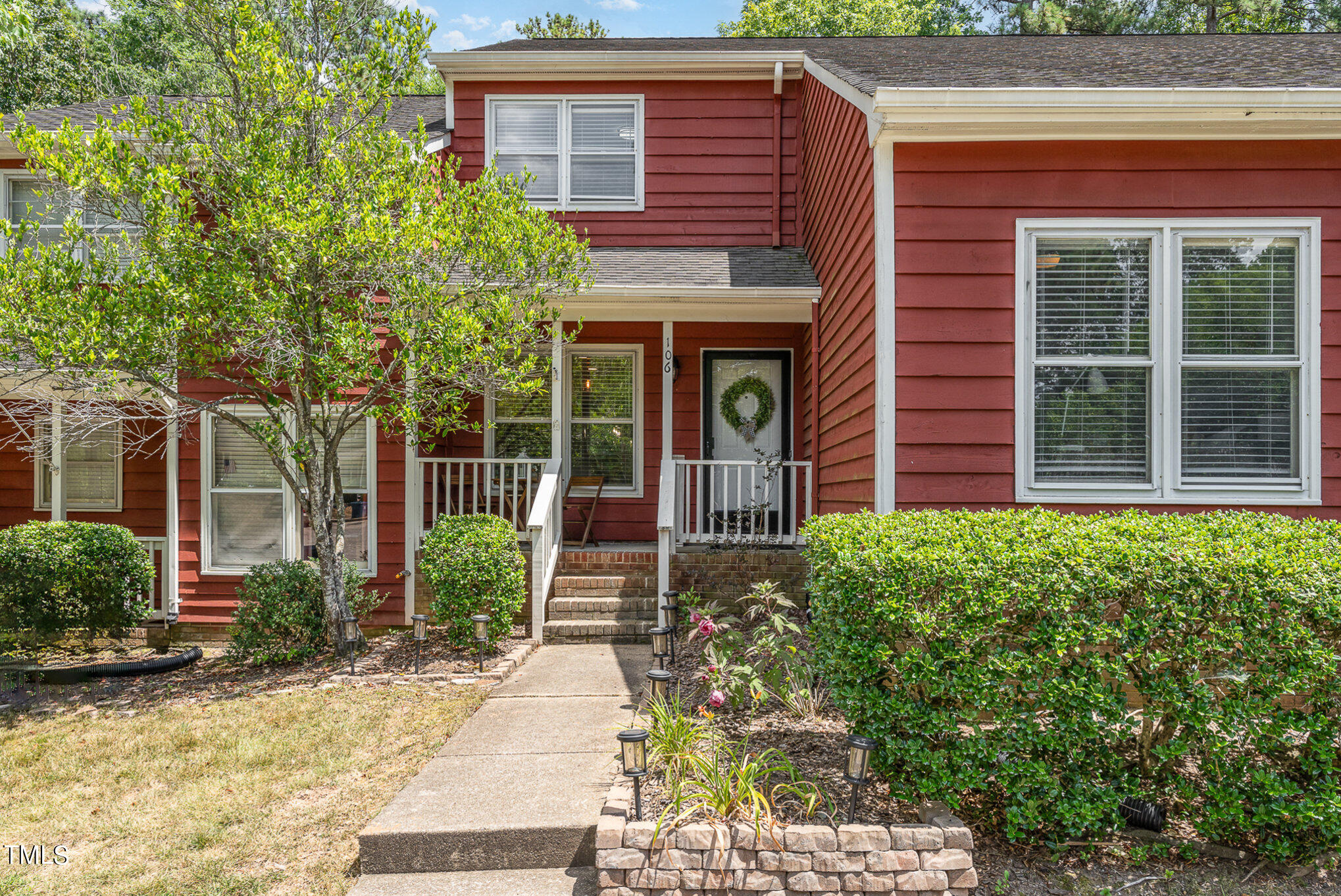 106 Weathersfield Drive