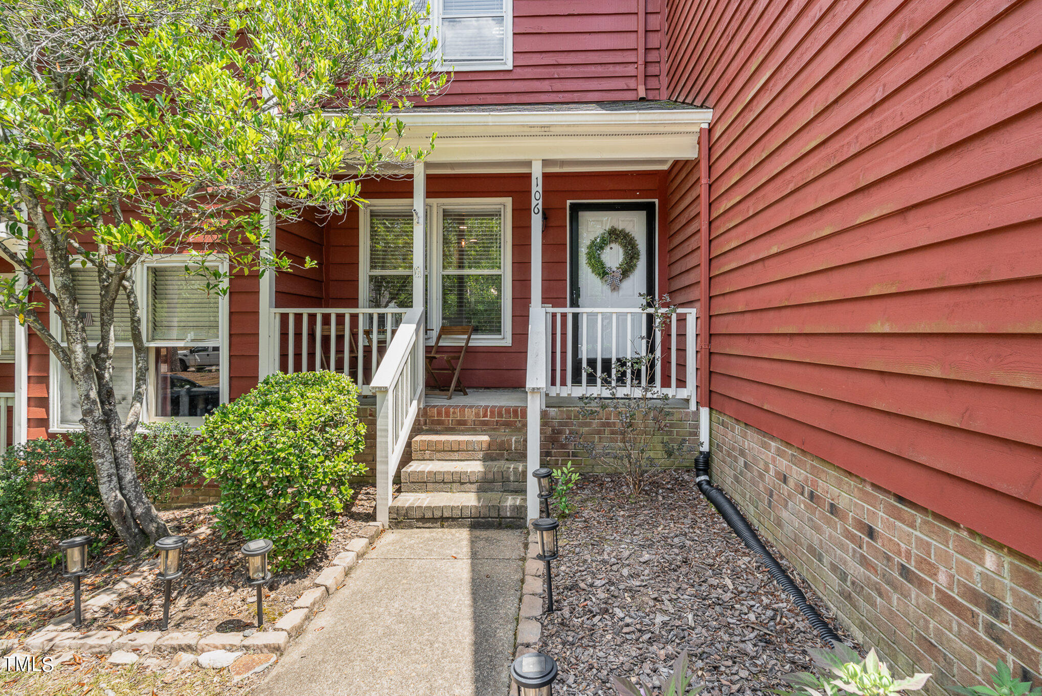 106 Weathersfield Drive