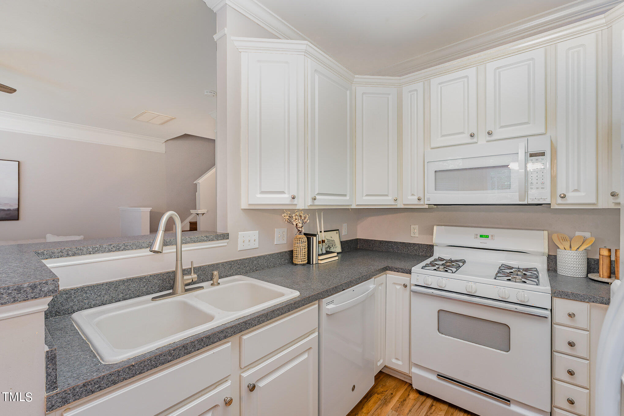 115 Windermere Drive # 403