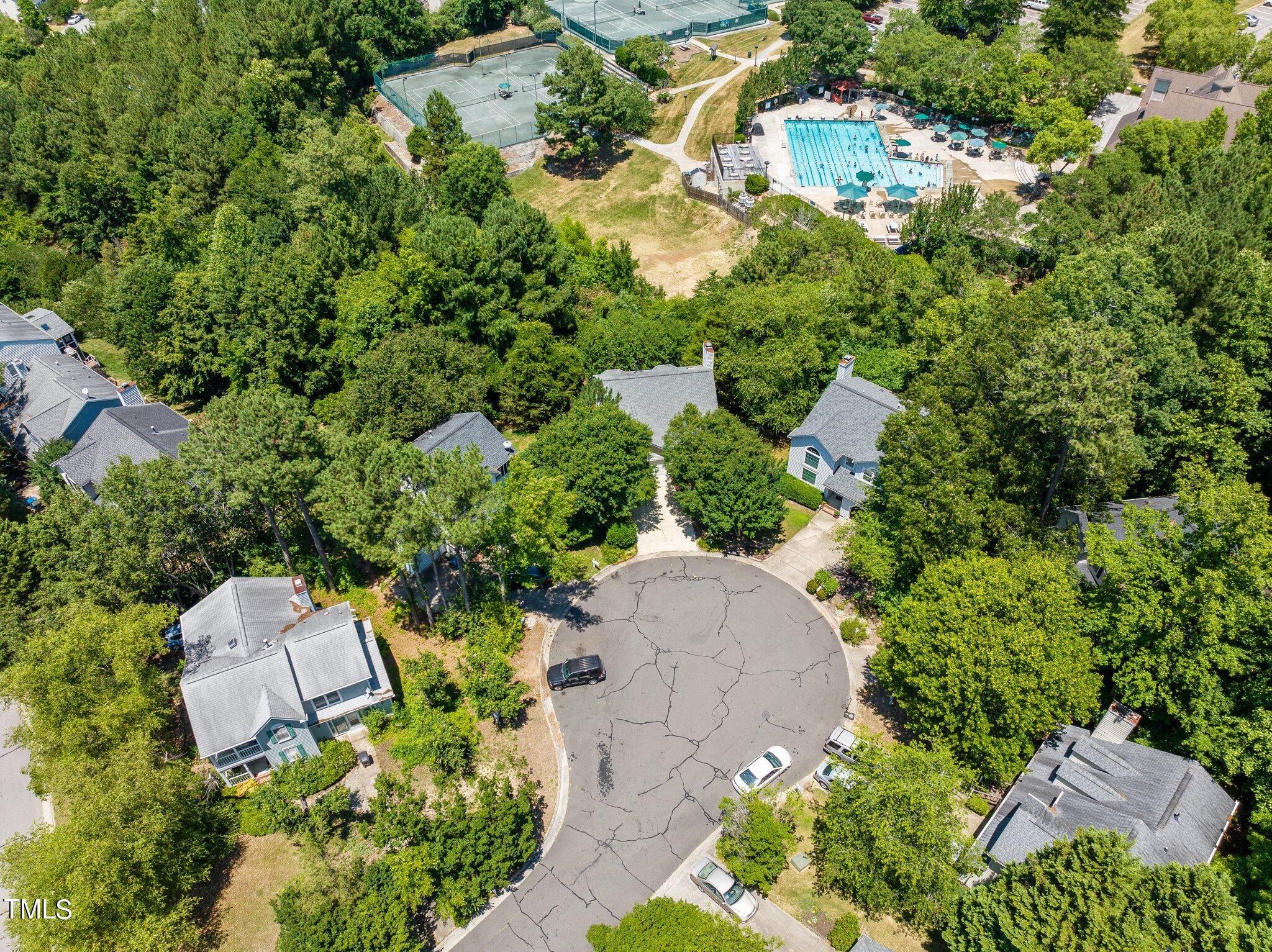 5002 Carolwood Lane