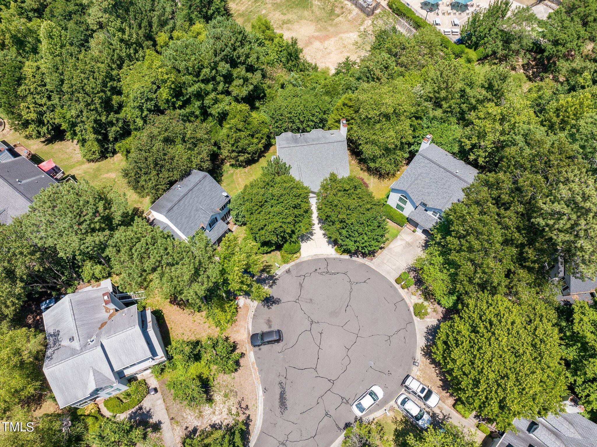 5002 Carolwood Lane