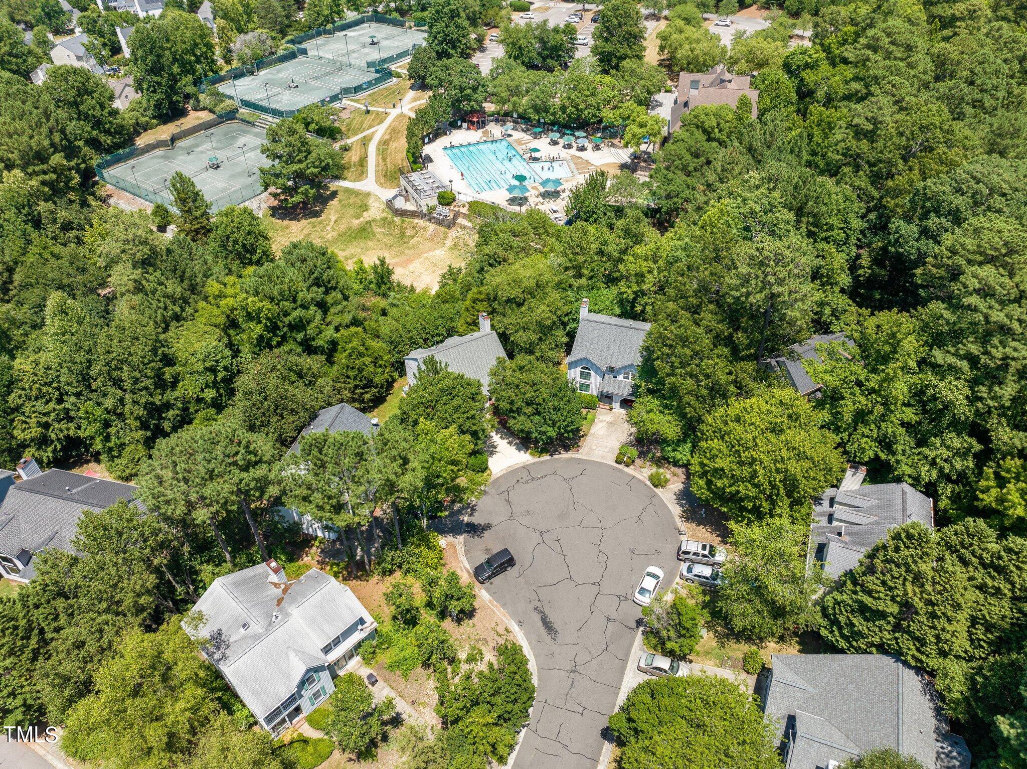 5002 Carolwood Lane