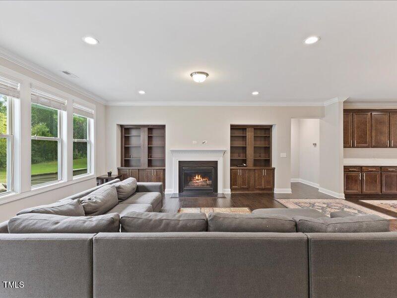 1814 Capstone Dr