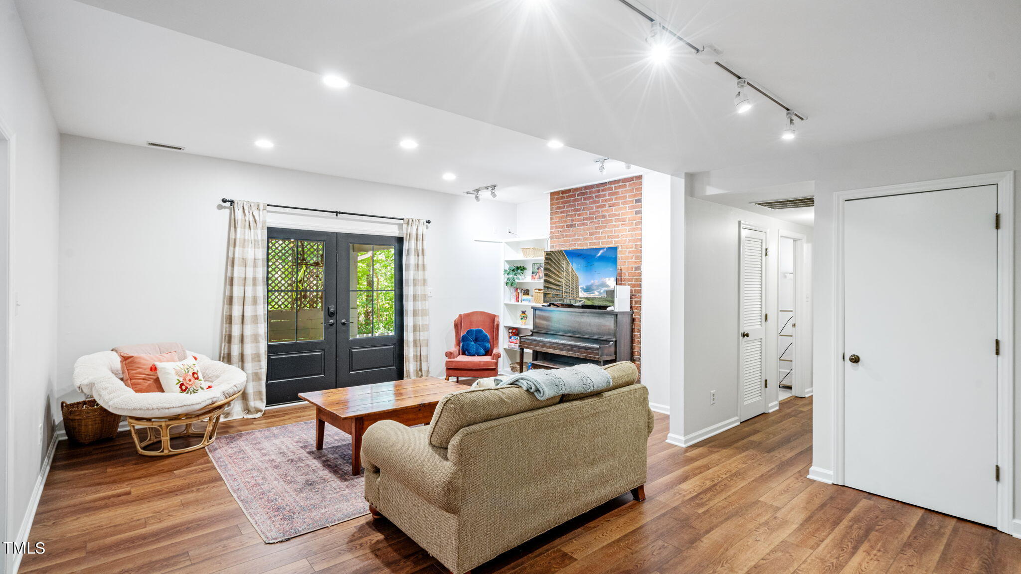 2818 Winningham Road