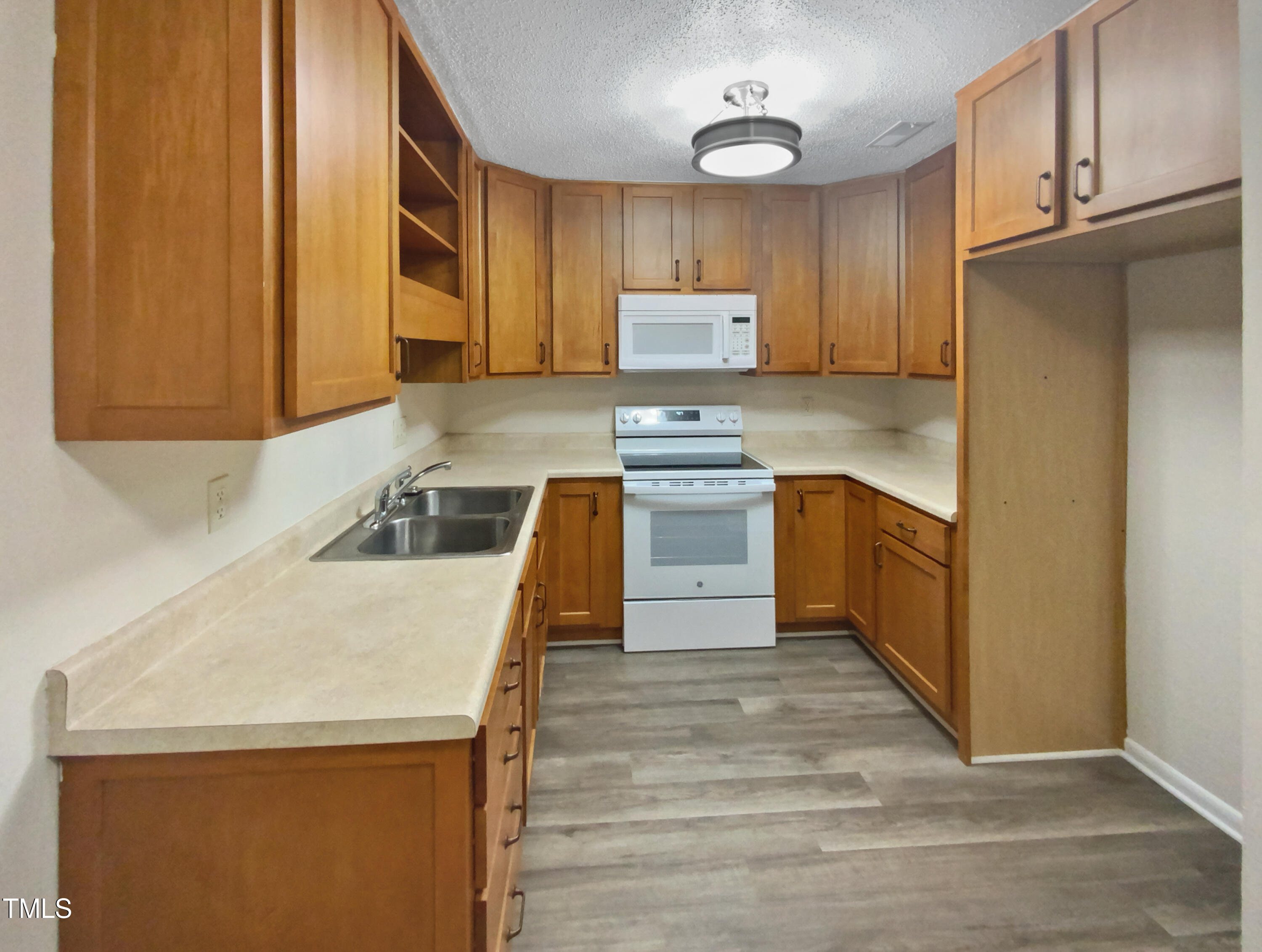 4327 Lake Ridge Drive