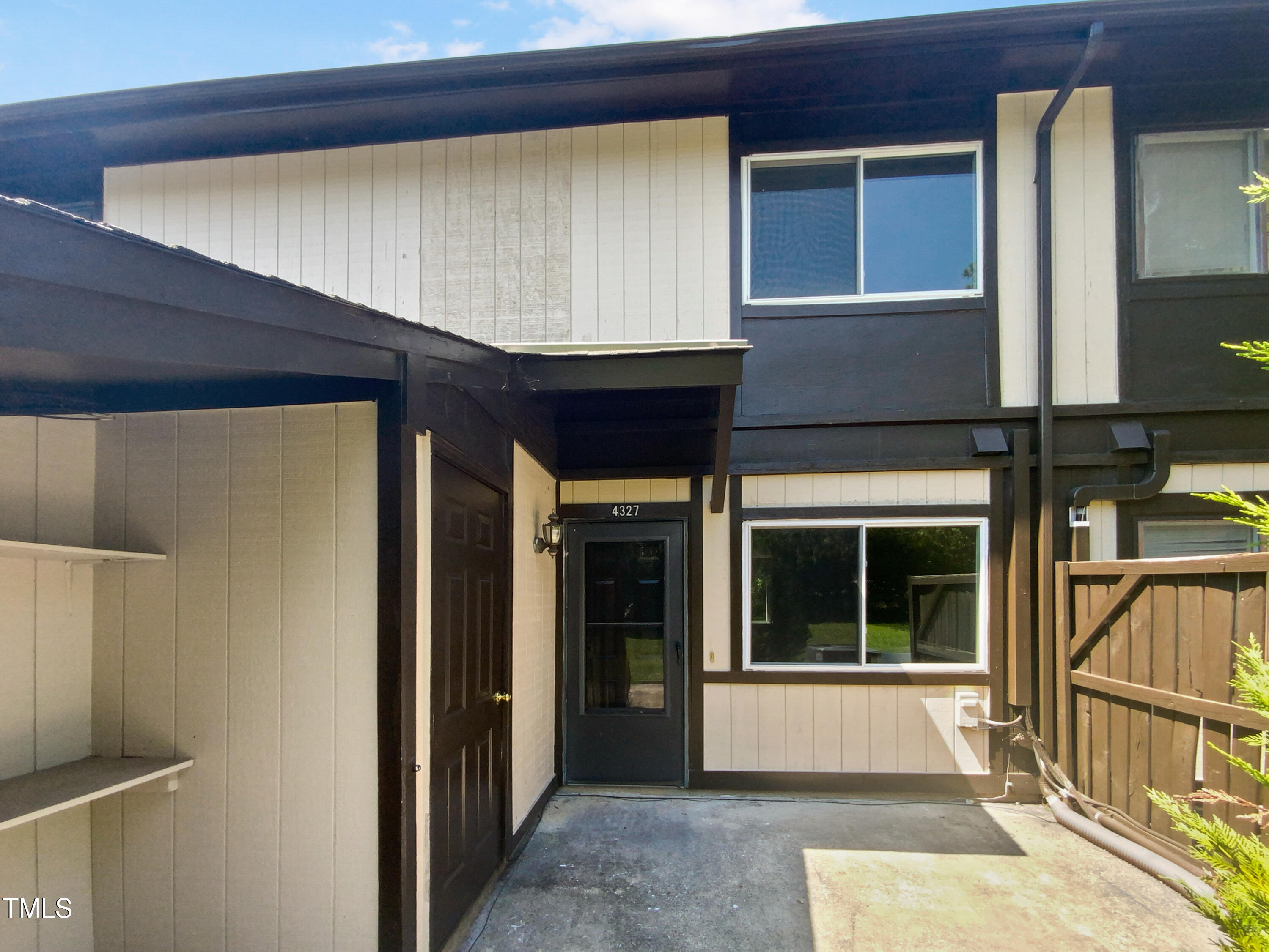 4327 Lake Ridge Drive