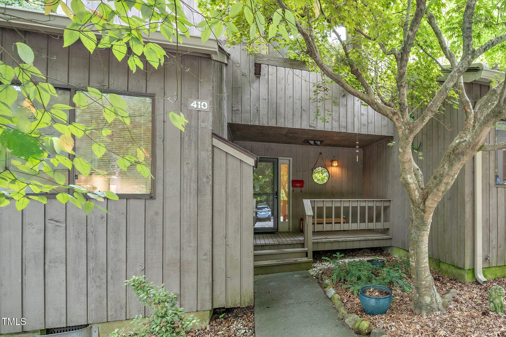 410 Fairoaks Circle