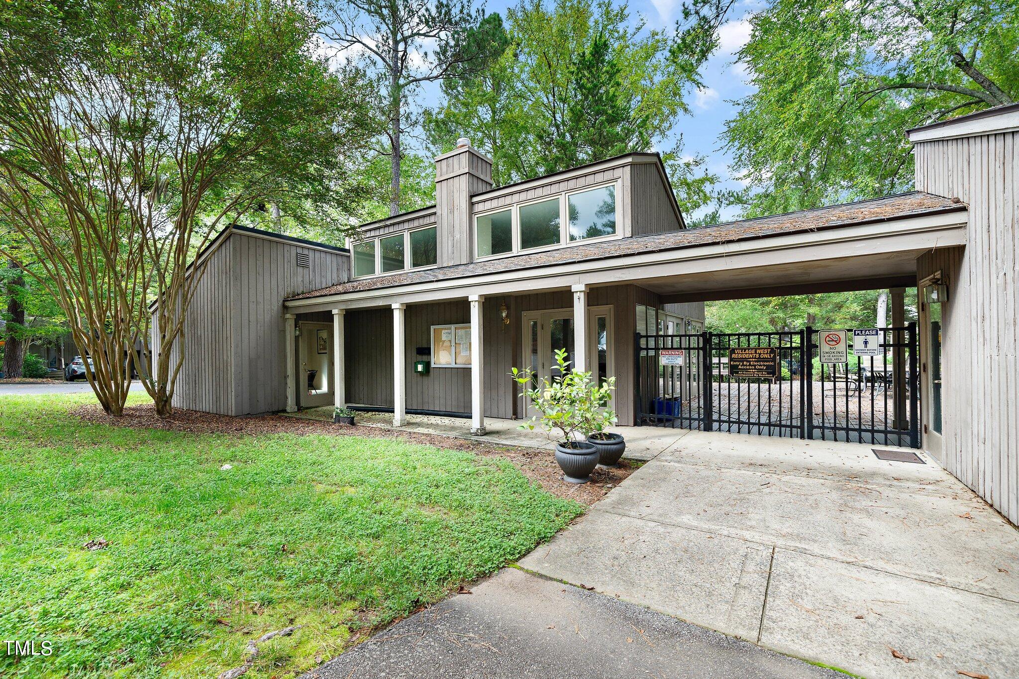 410 Fairoaks Circle