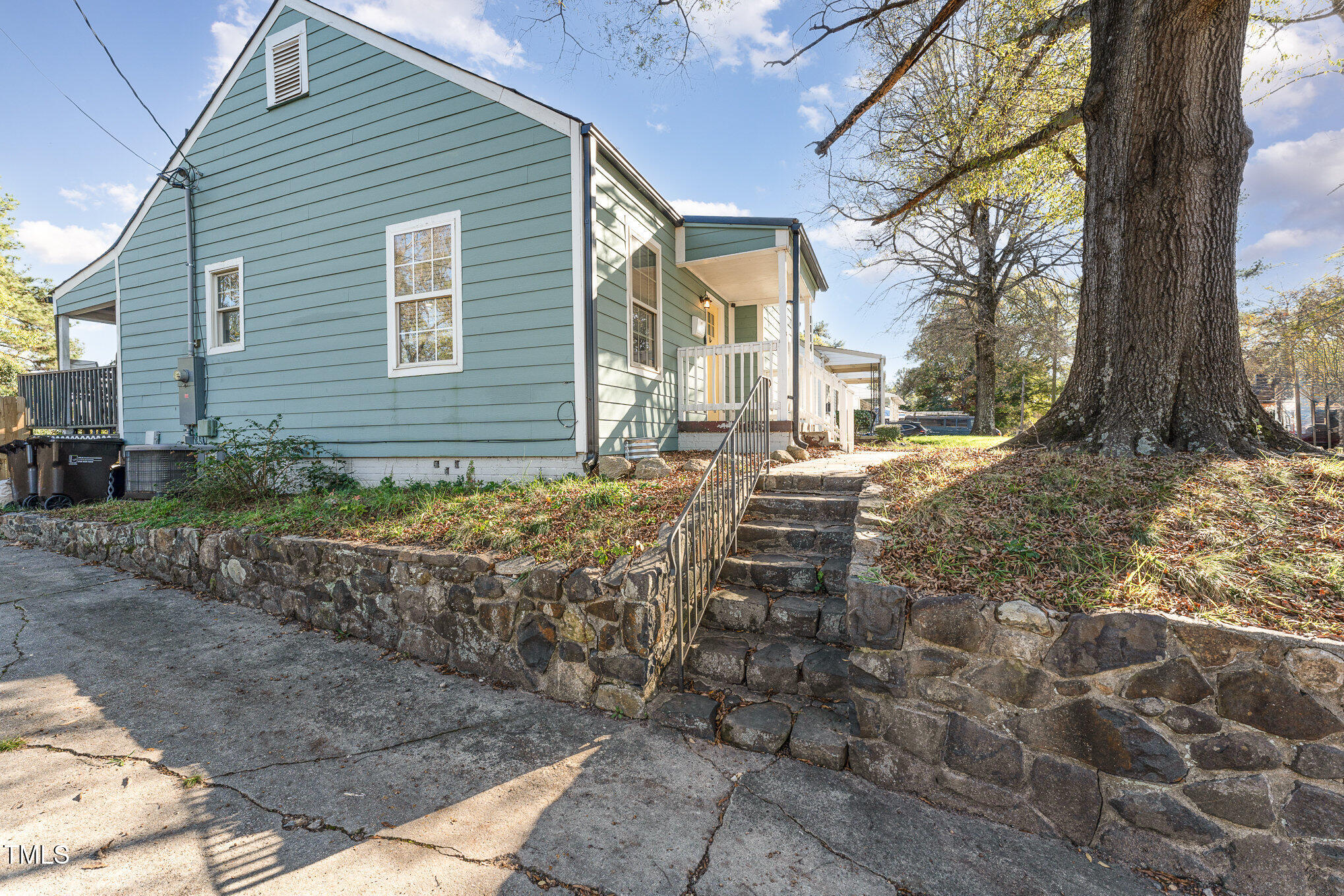 1114 N Guthrie Avenue