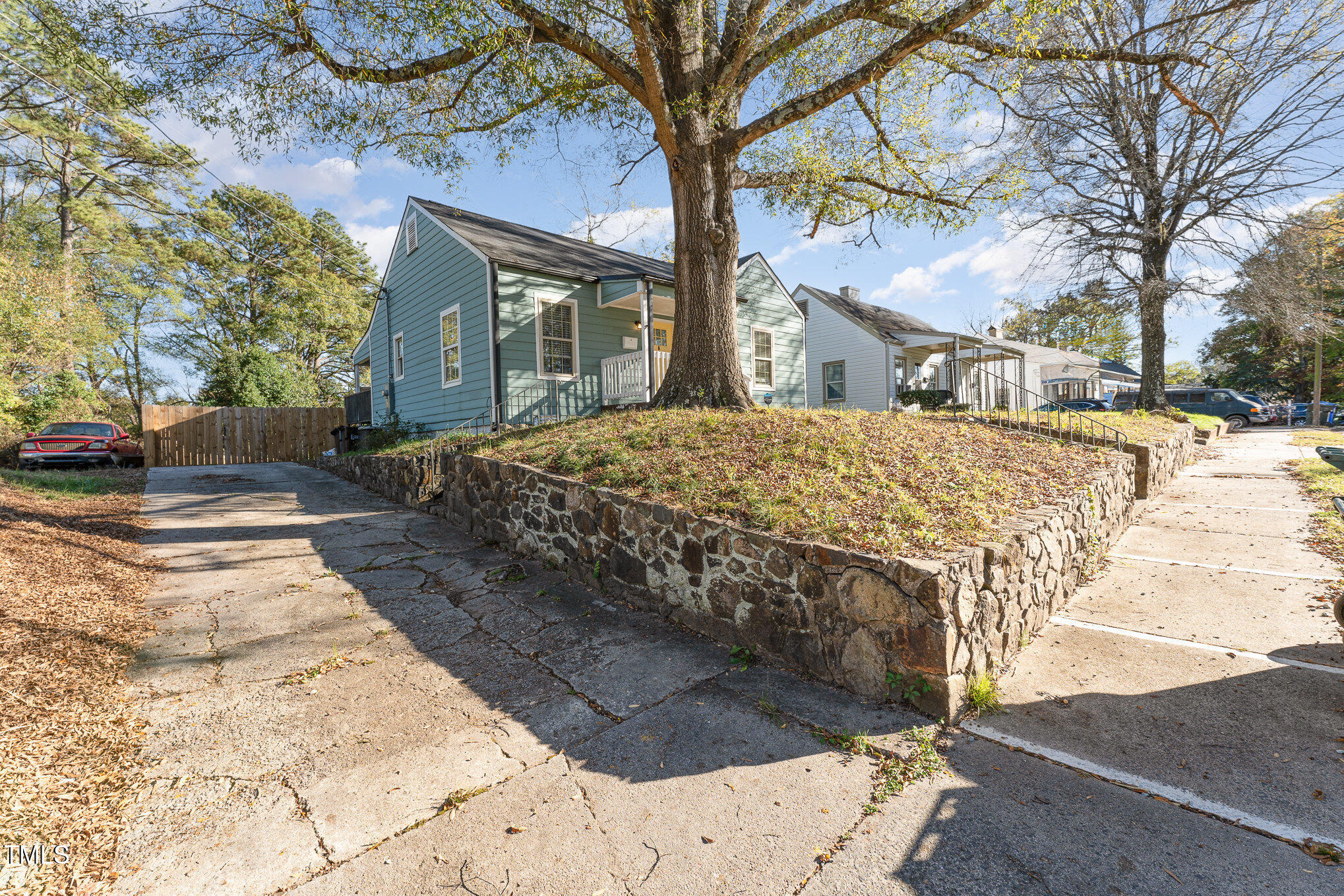 1114 N Guthrie Avenue