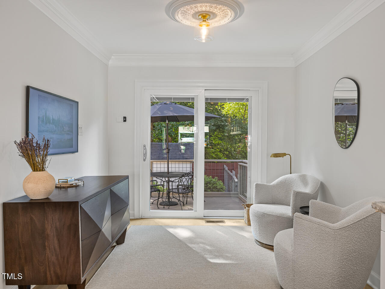 104 Pinecroft Drive