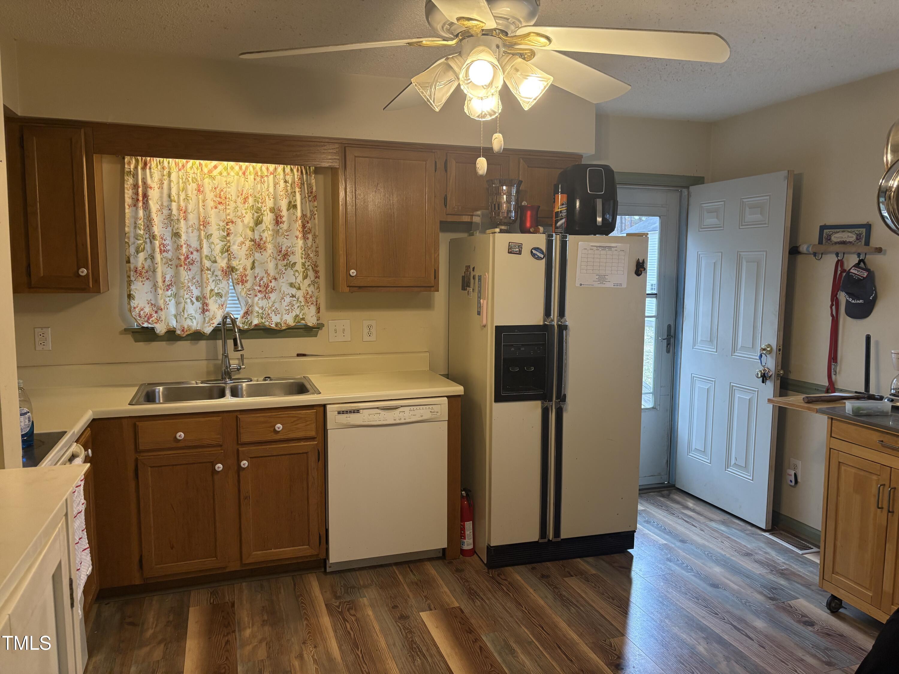 3521 Cheek Road