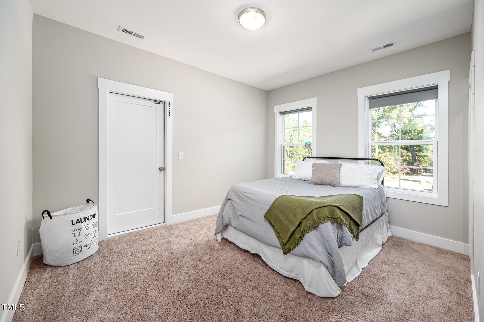 52 N Rosebank Drive