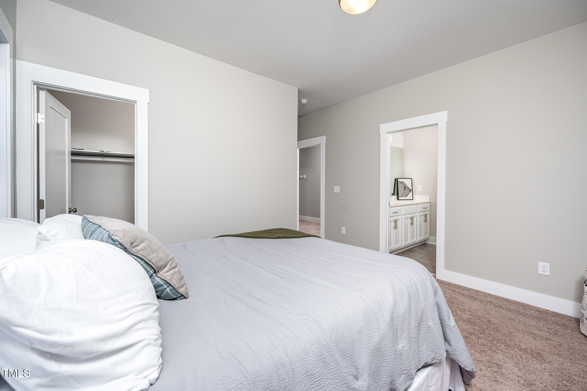 52 N Rosebank Drive