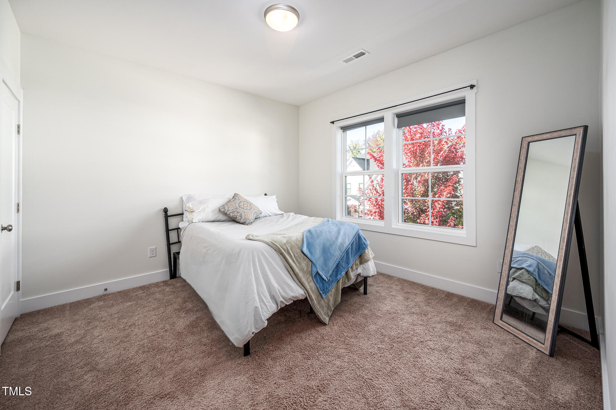52 N Rosebank Drive