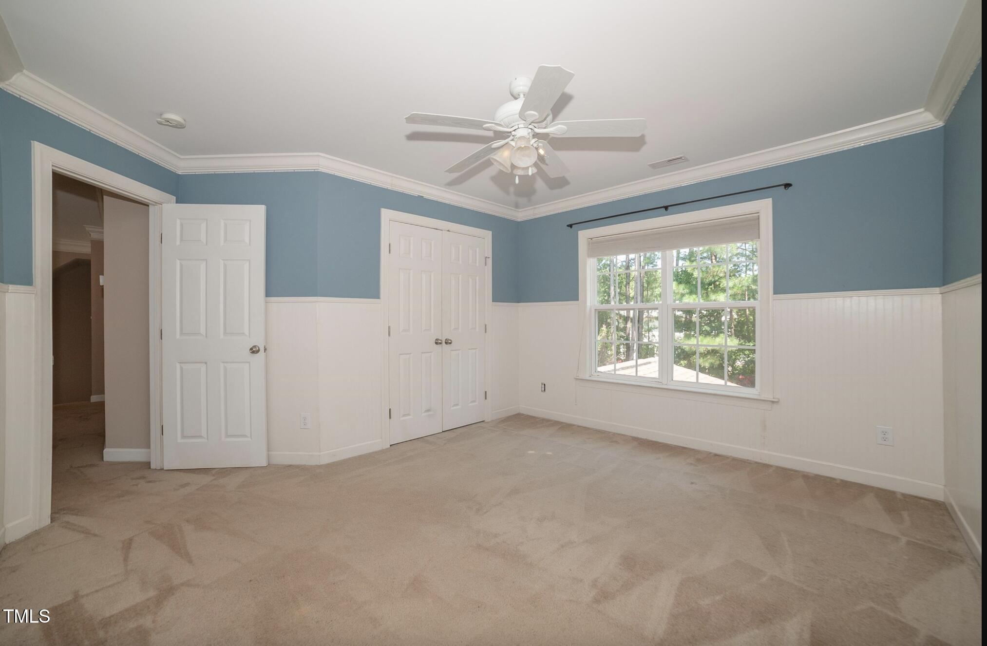 400 Leacroft Way