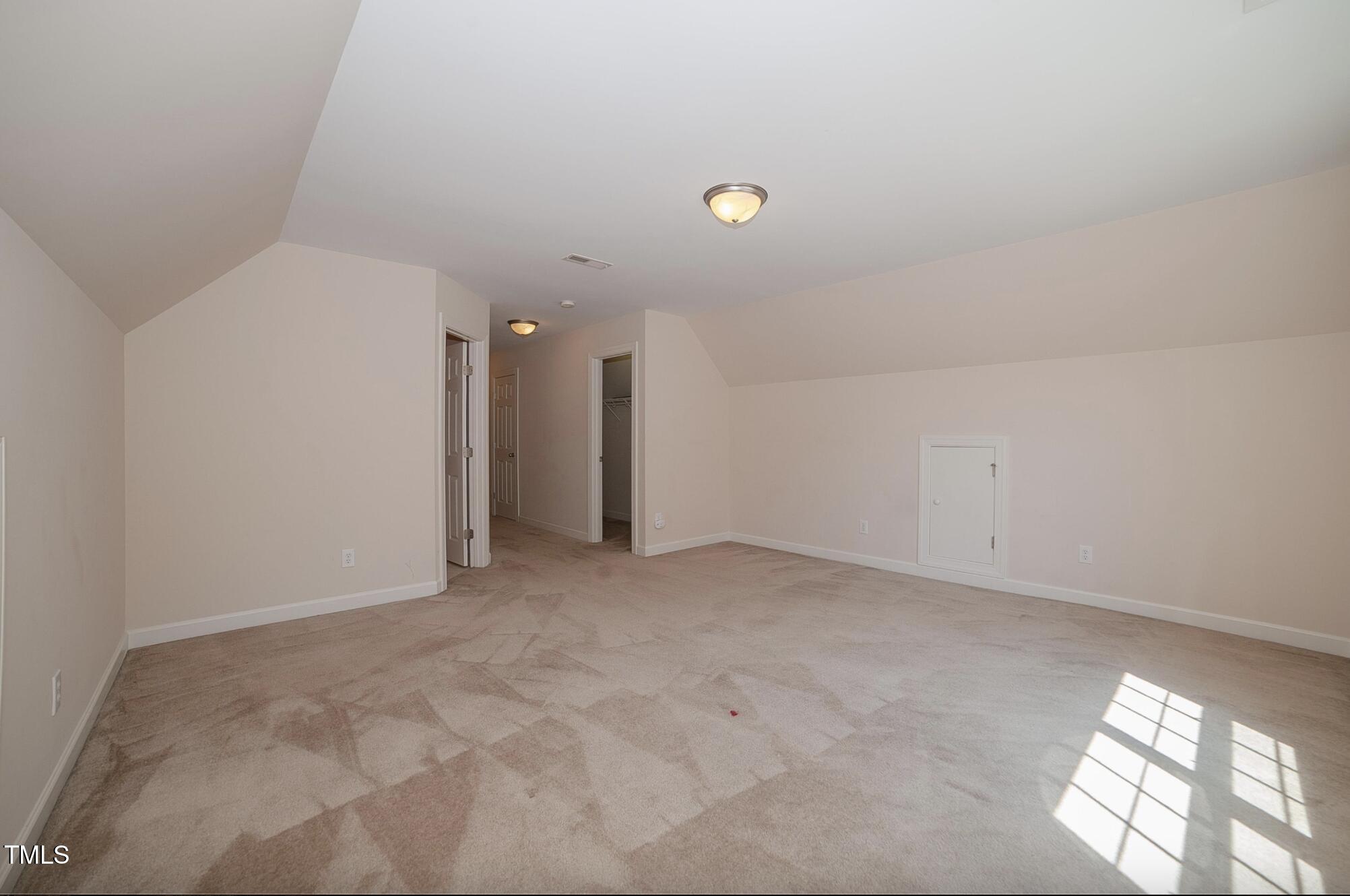 400 Leacroft Way