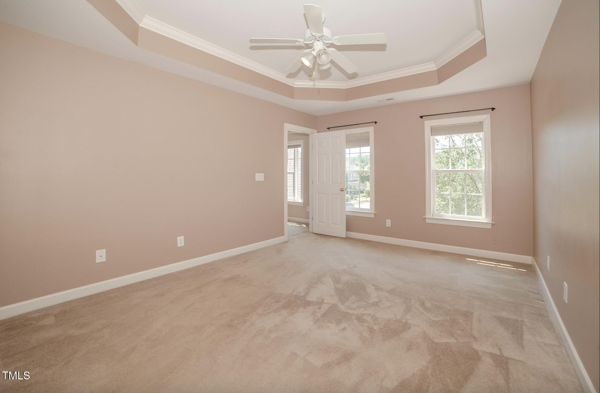 400 Leacroft Way
