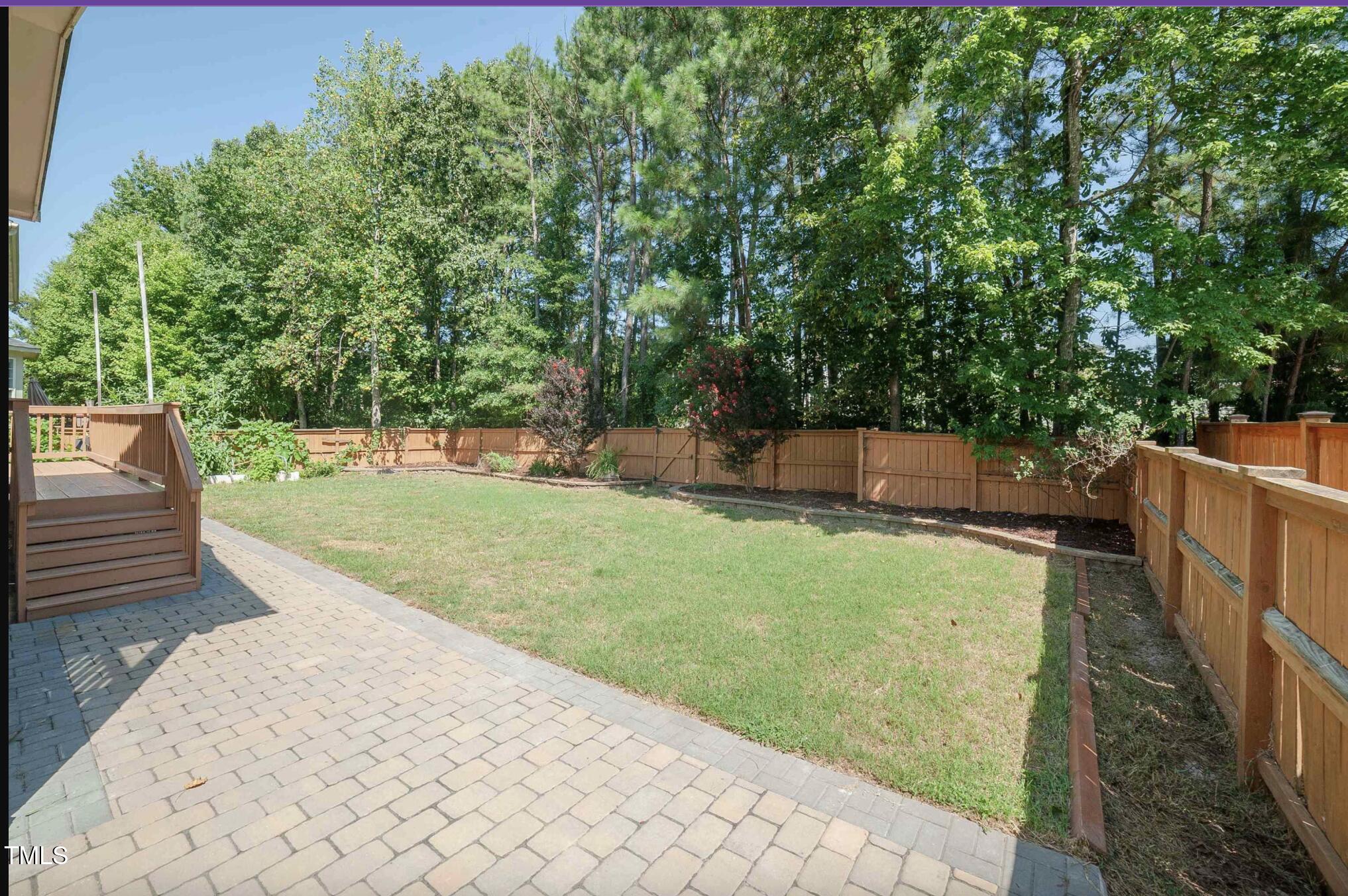 400 Leacroft Way