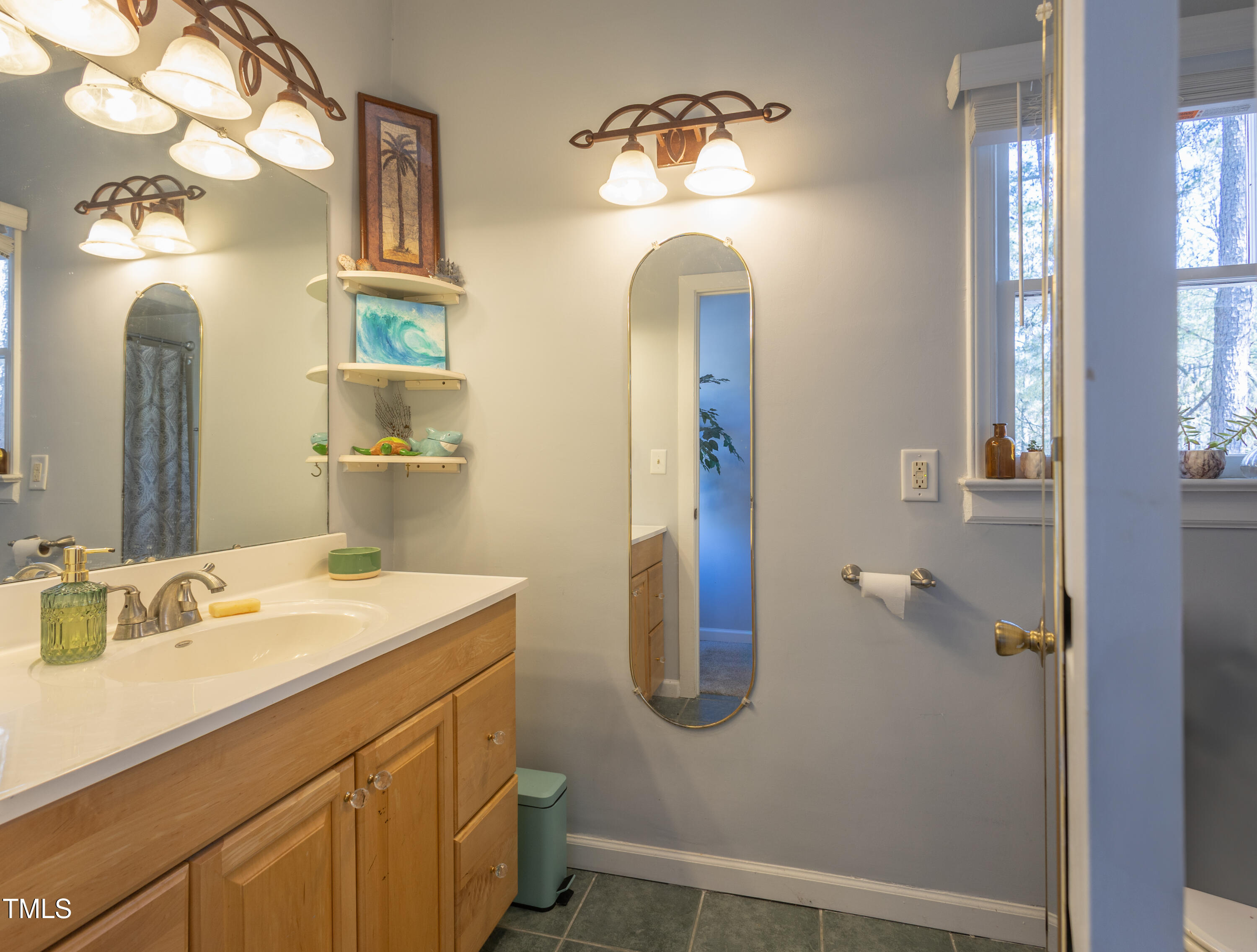 116 Lakeshore Drive