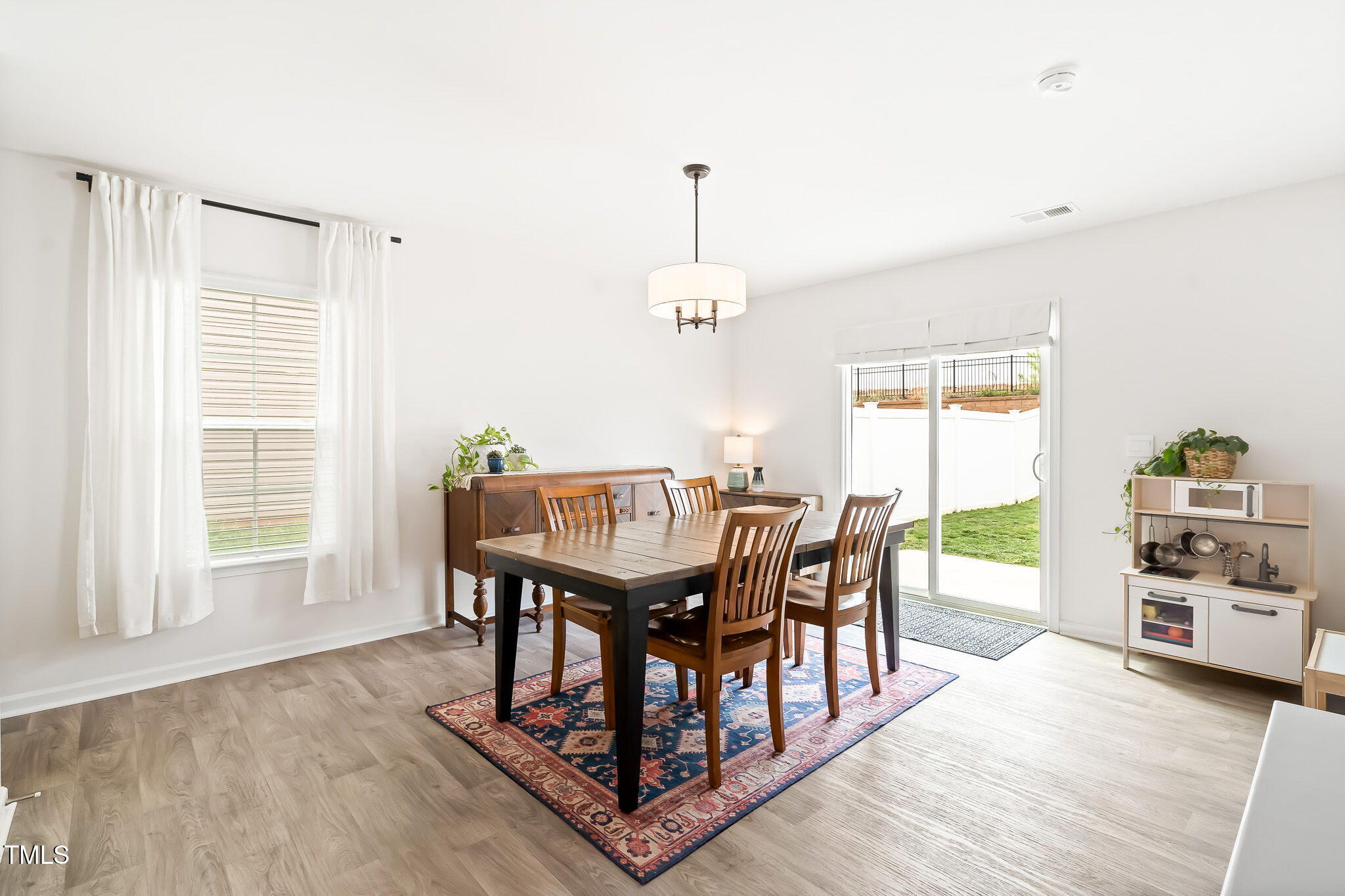 2512 Lily Drive