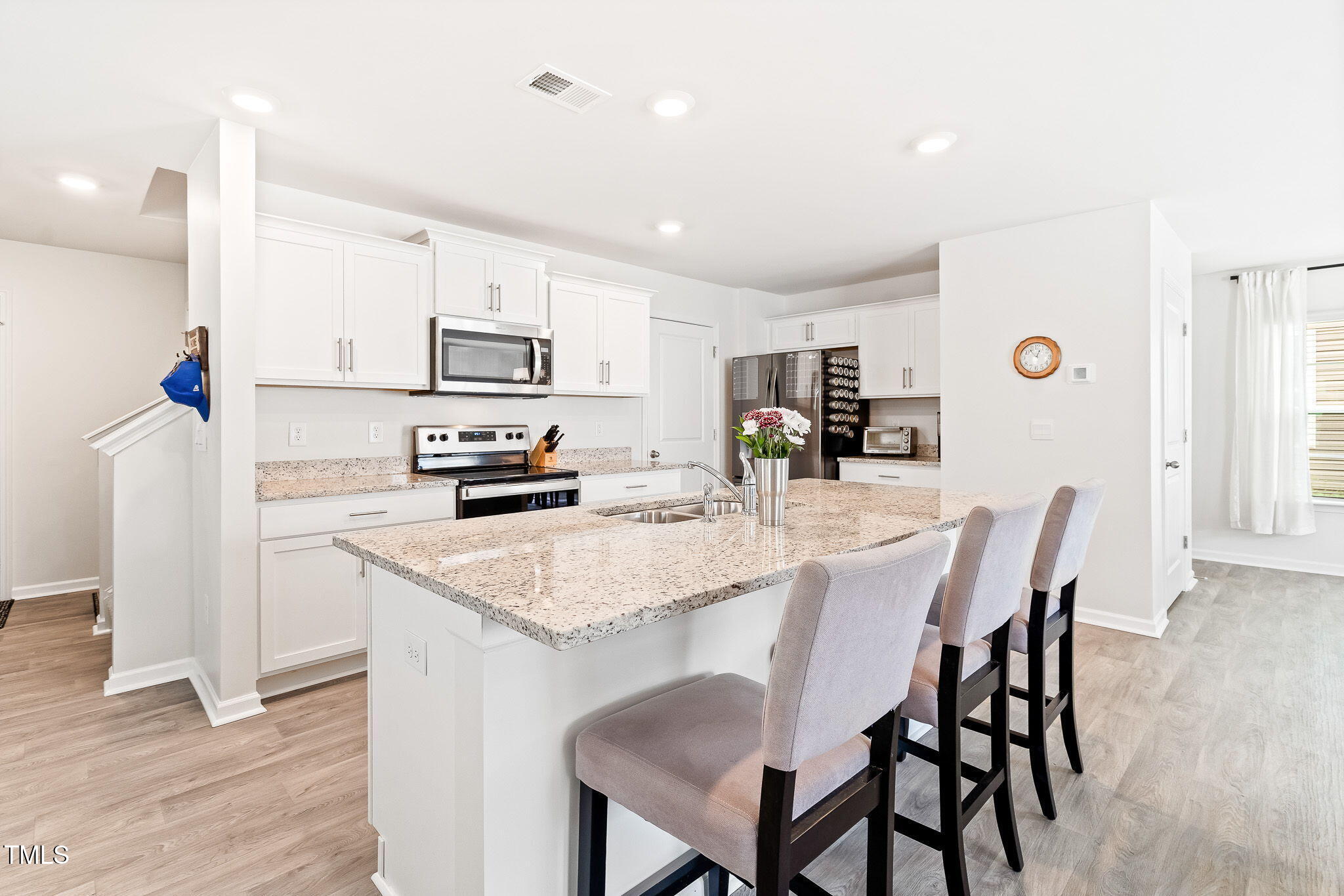 2512 Lily Drive