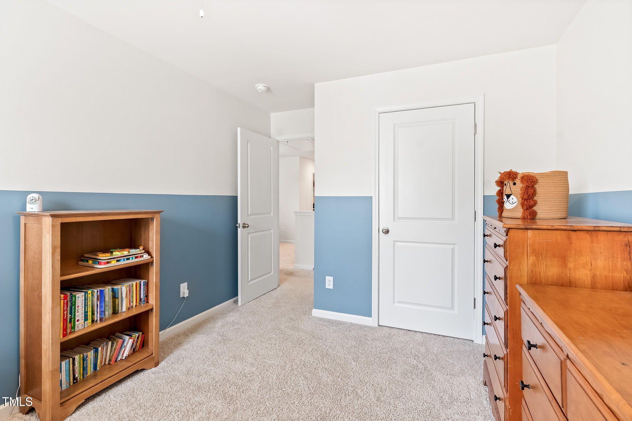 2512 Lily Drive