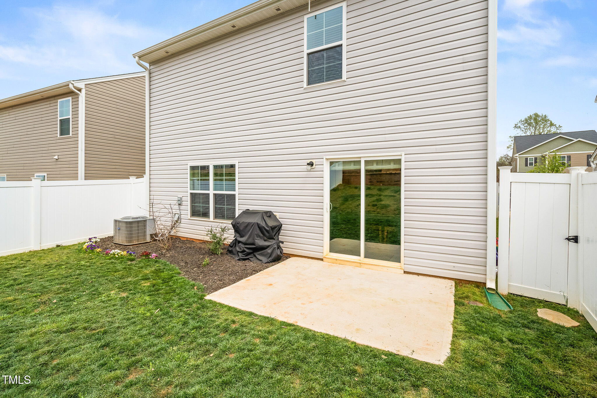 2512 Lily Drive