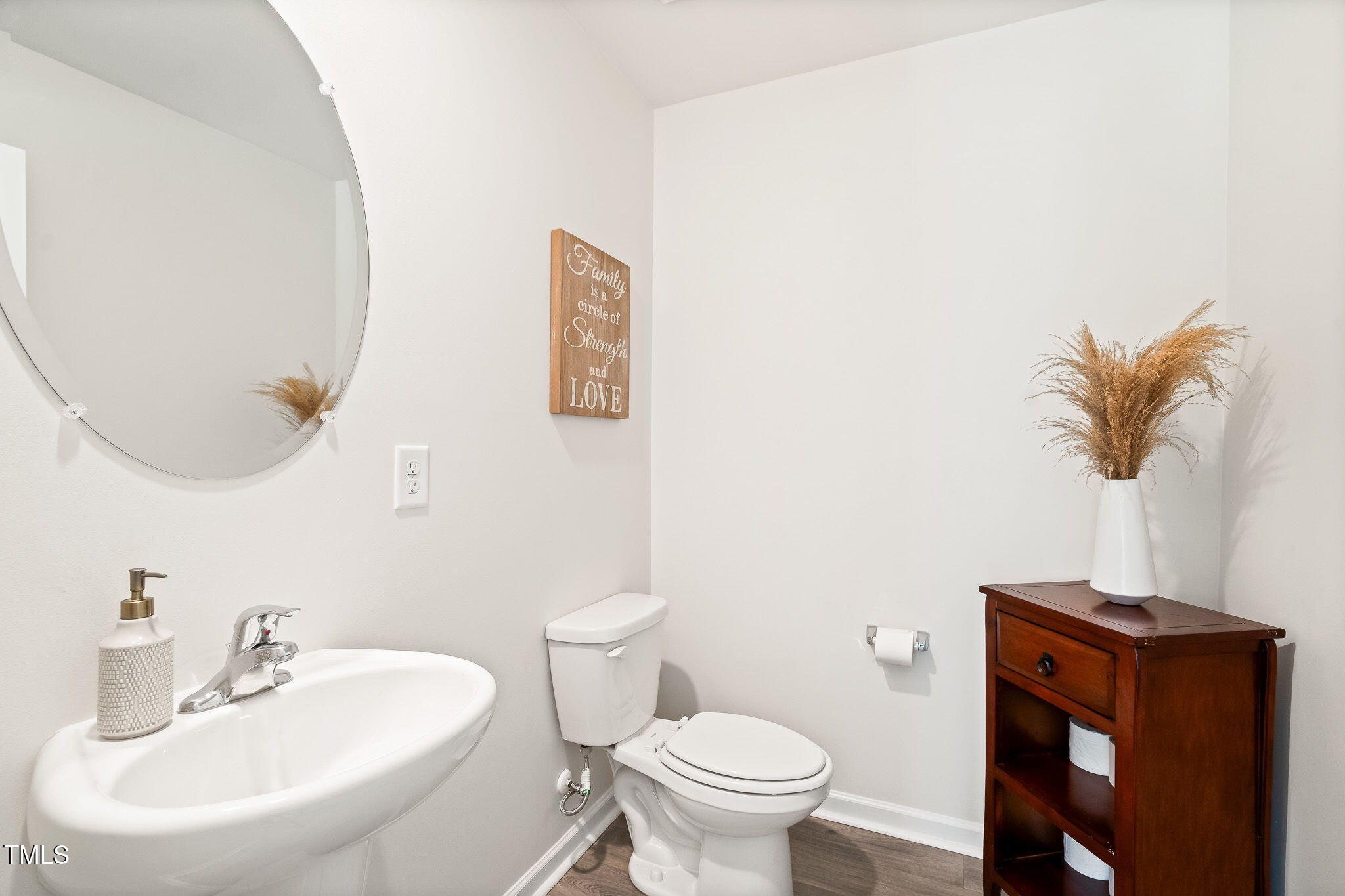 2512 Lily Drive