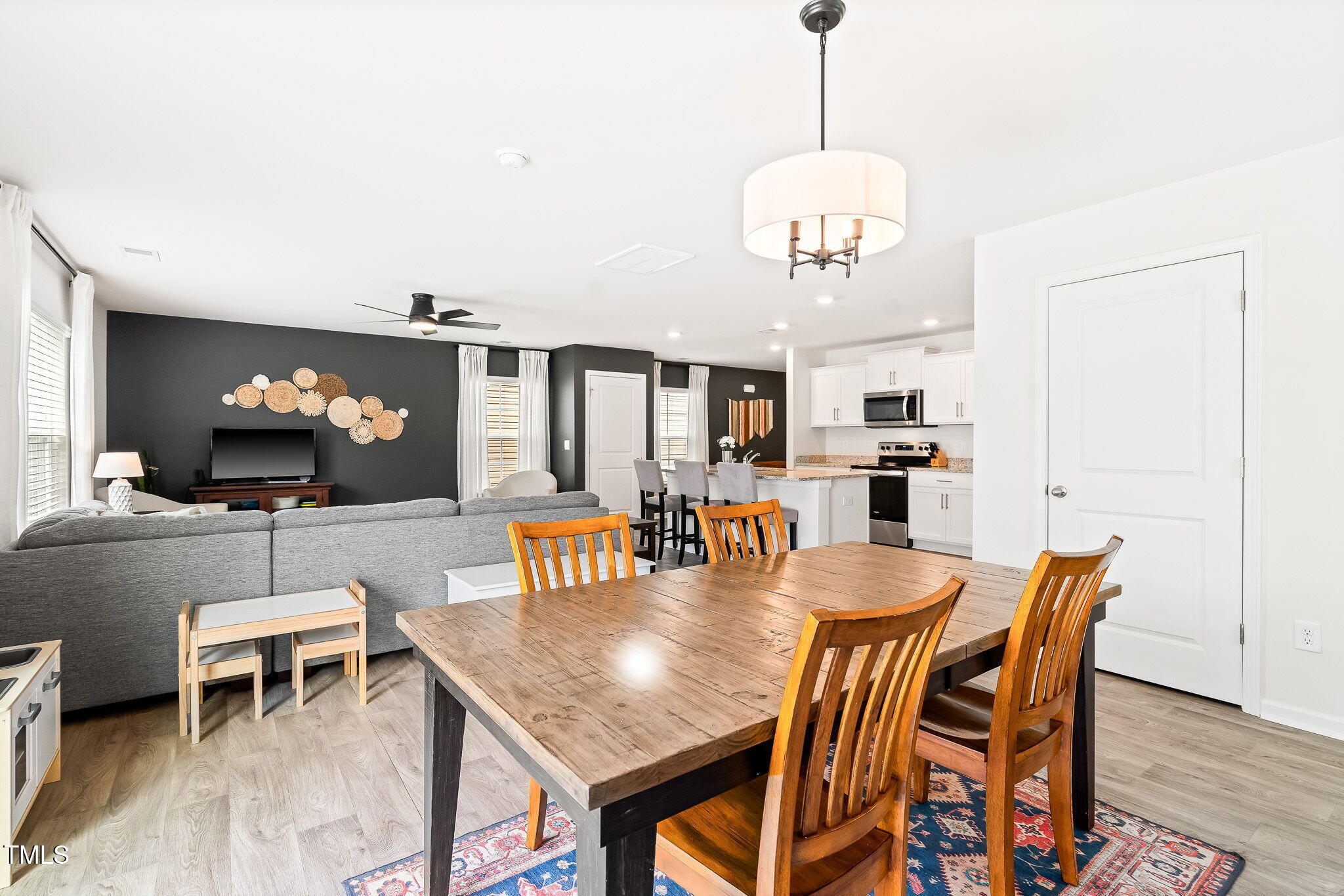 2512 Lily Drive