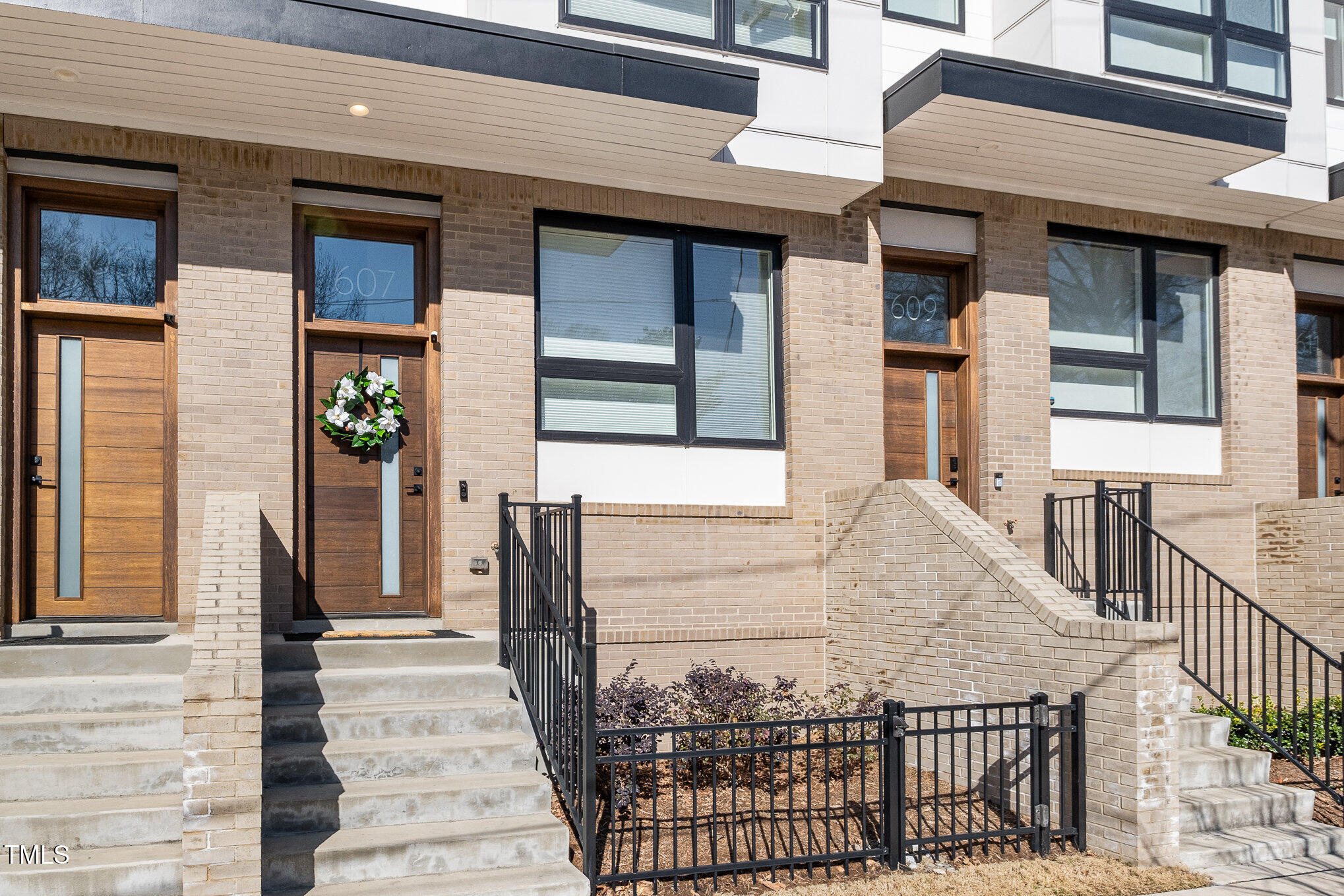 607 N Queen Street