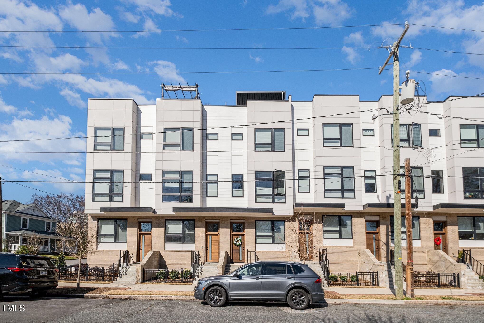 607 N Queen Street