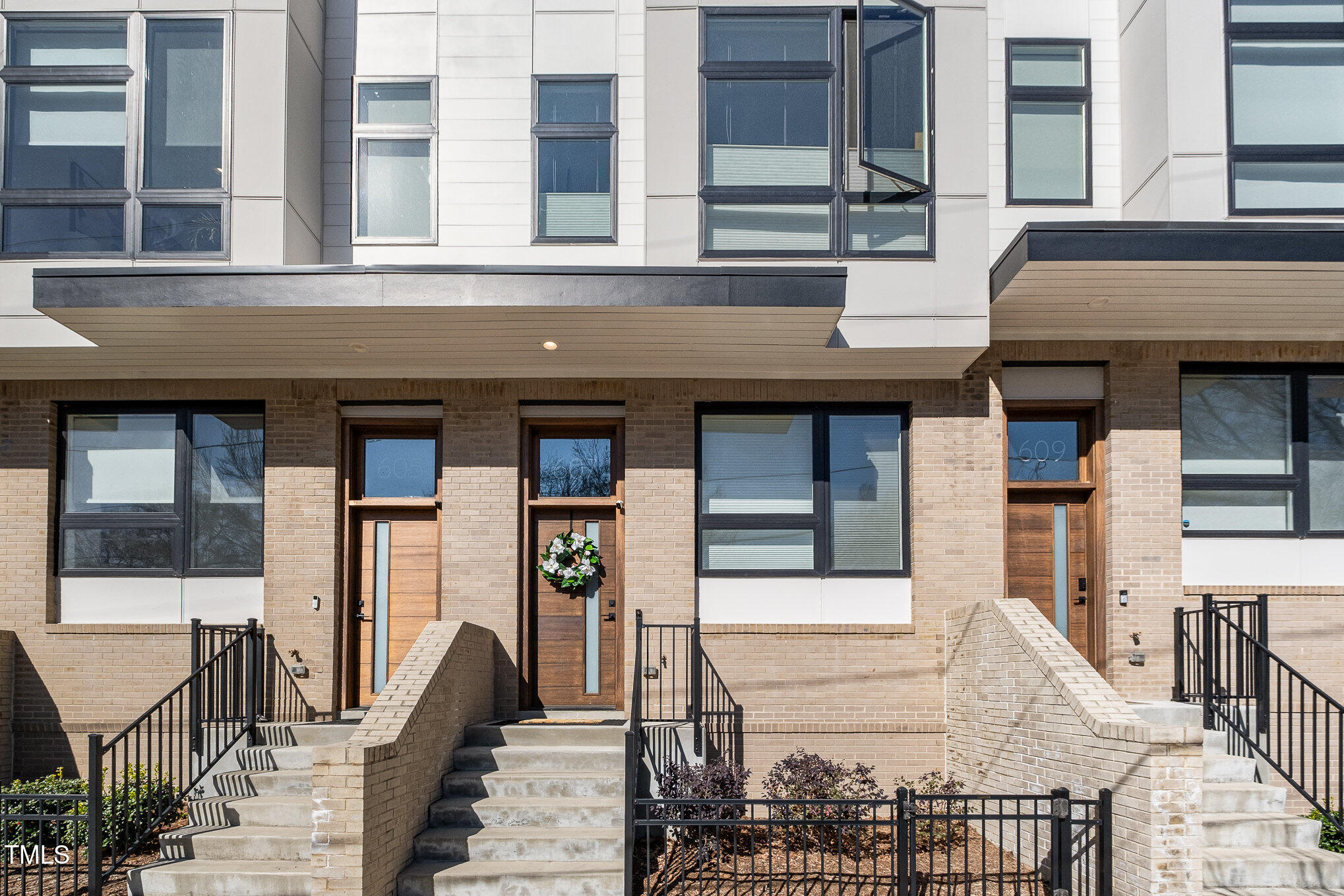 607 N Queen Street