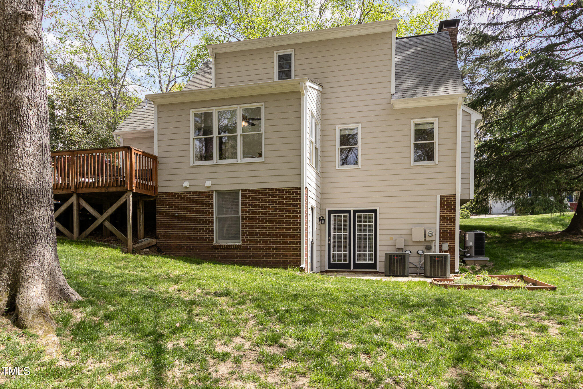 520 Tall Oaks Drive